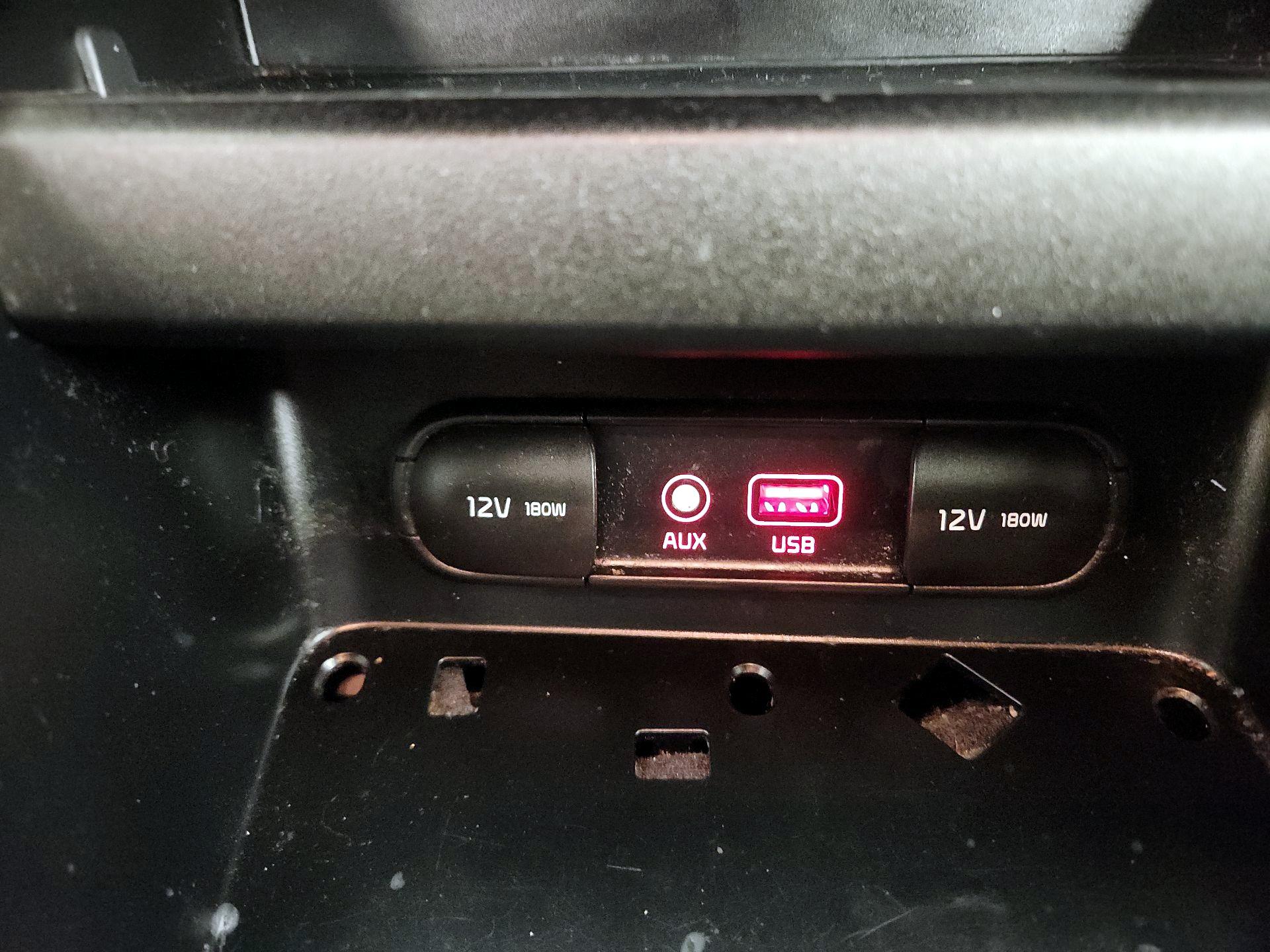 Thumbnail: 2019 Kia Forte - 18