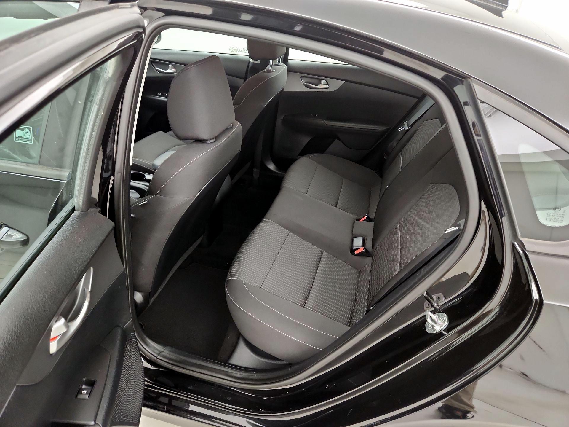 Thumbnail: 2019 Kia Forte - 19