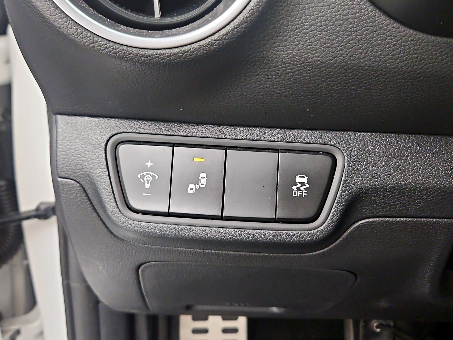 Thumbnail: 2024 Kia Forte - 13