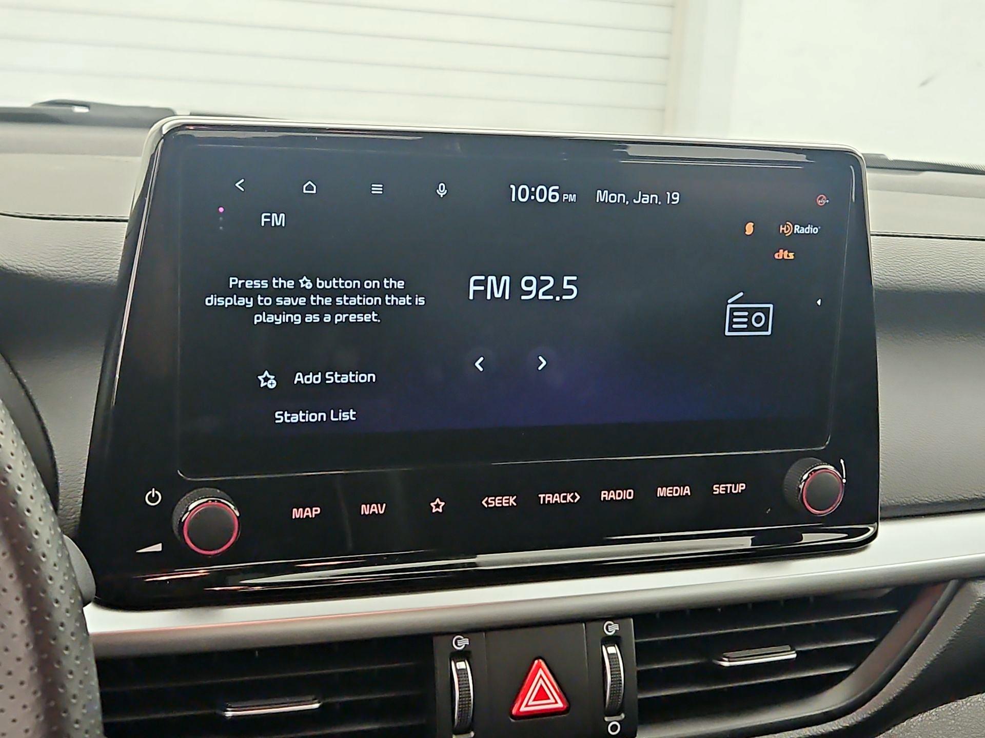 Thumbnail: 2024 Kia Forte - 16