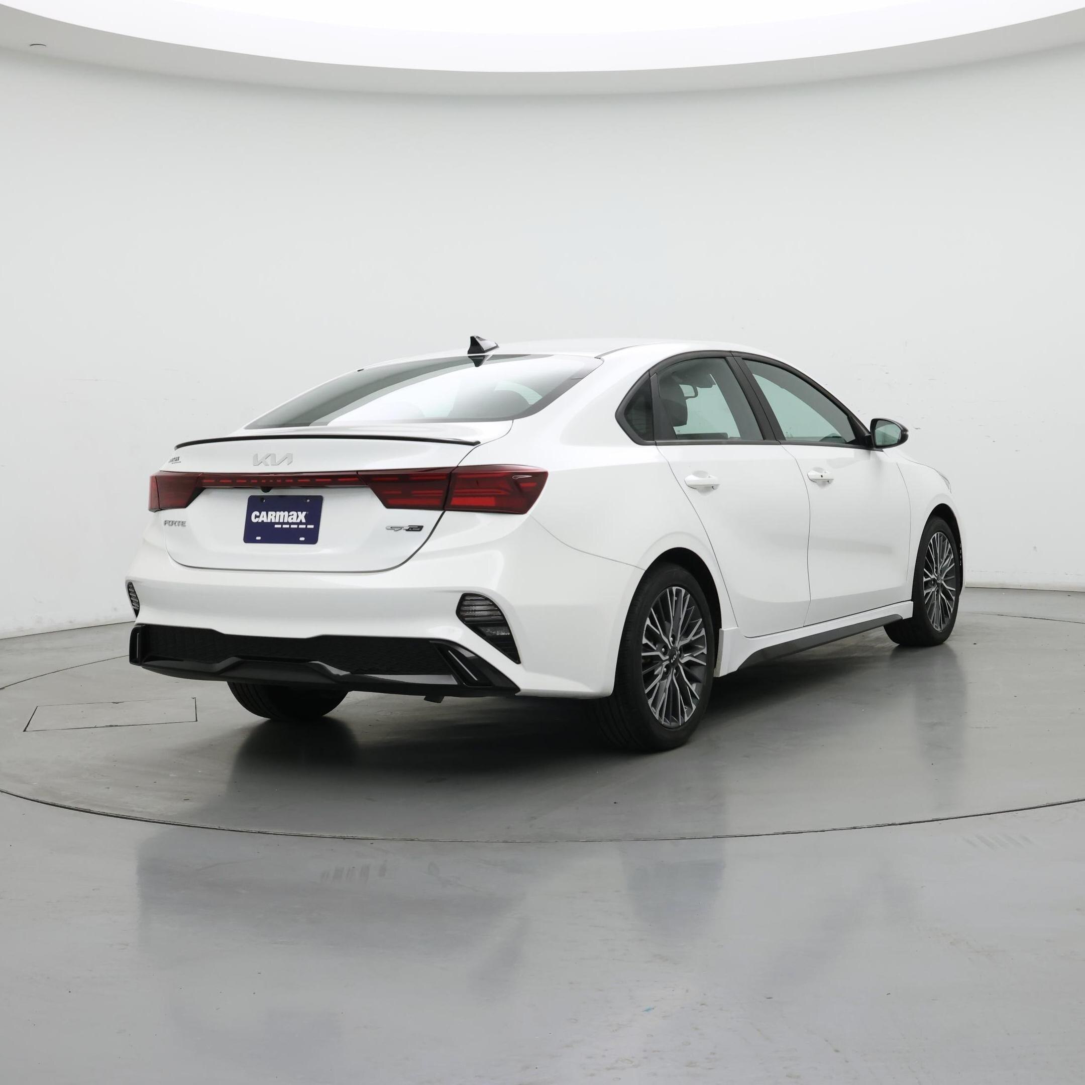 Thumbnail: 2024 Kia Forte - 8