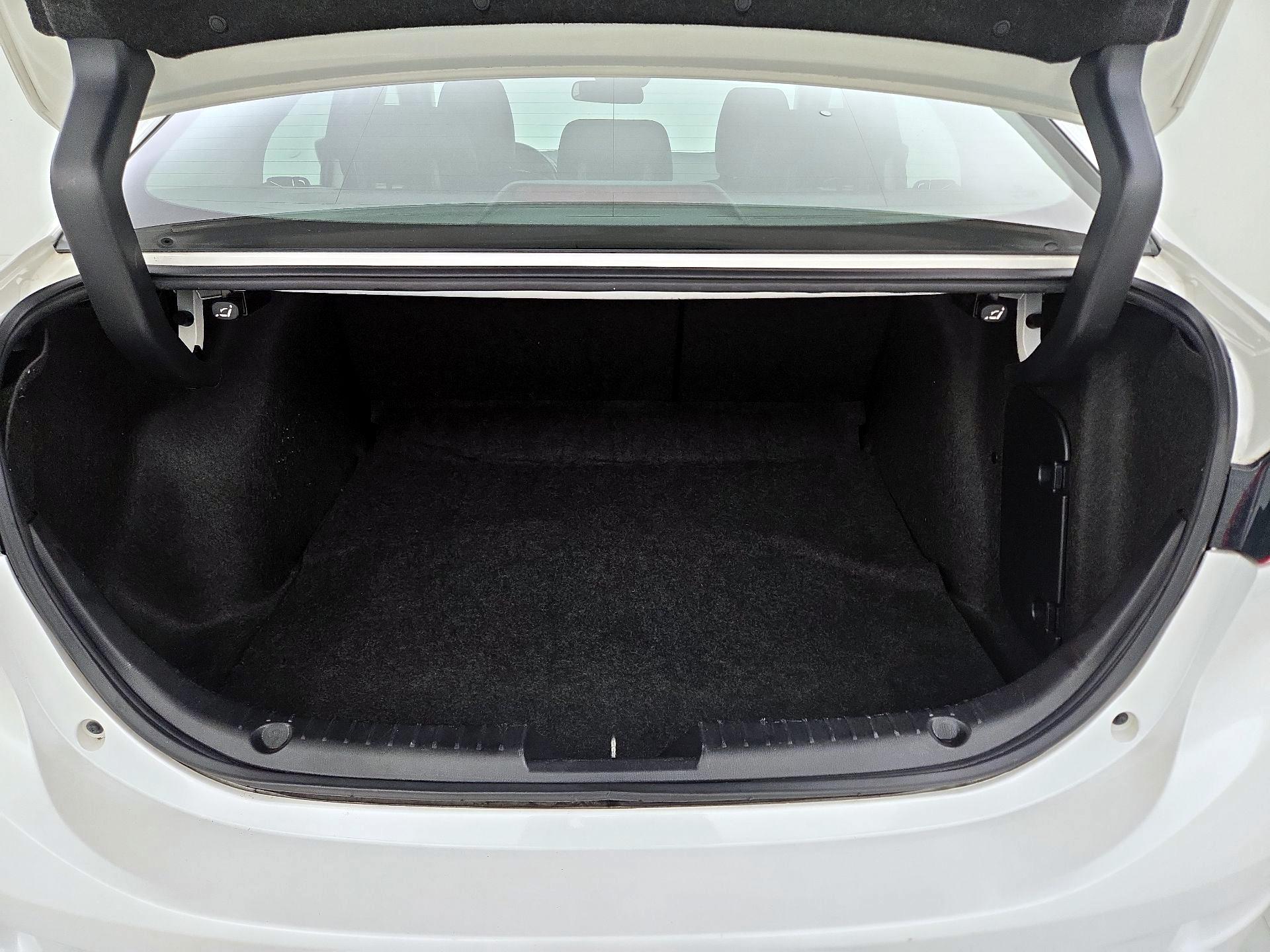 Thumbnail: 2017 Mazda Mazda3 - 20