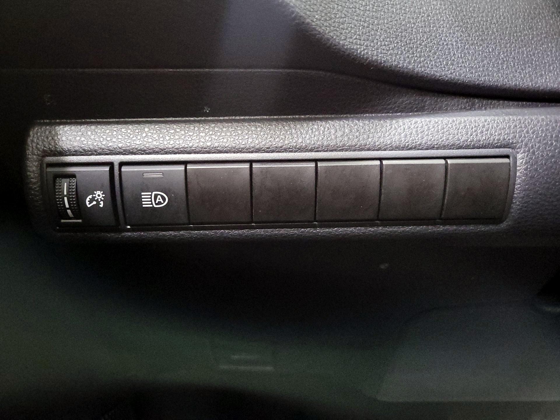 Thumbnail: 2025 Toyota Corolla - 13