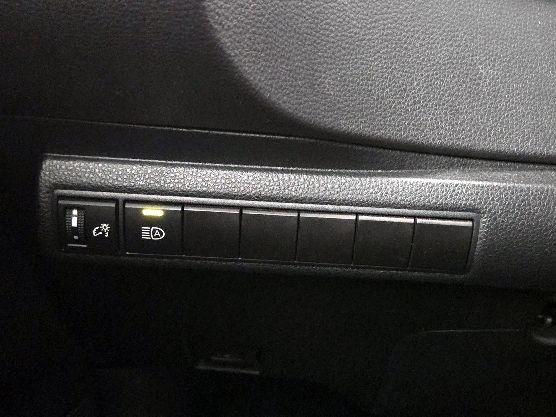 Thumbnail: 2024 Toyota Corolla - 13