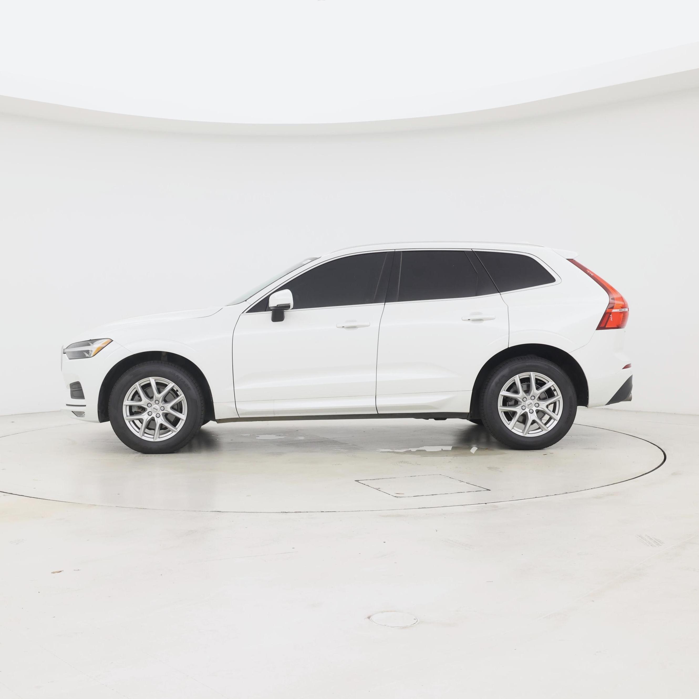 Thumbnail: 2021 Volvo XC60 - 3