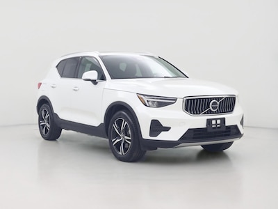 2025 Volvo XC40 B5 Core Bright Theme