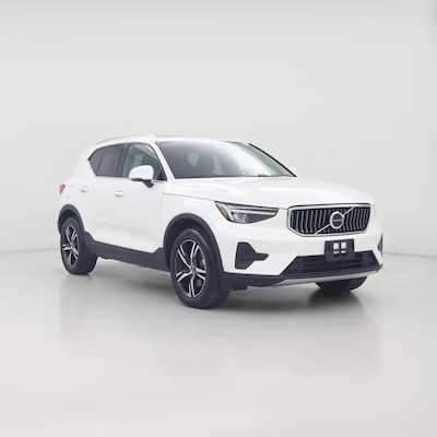2025 Volvo XC40 B5 Core Bright Theme