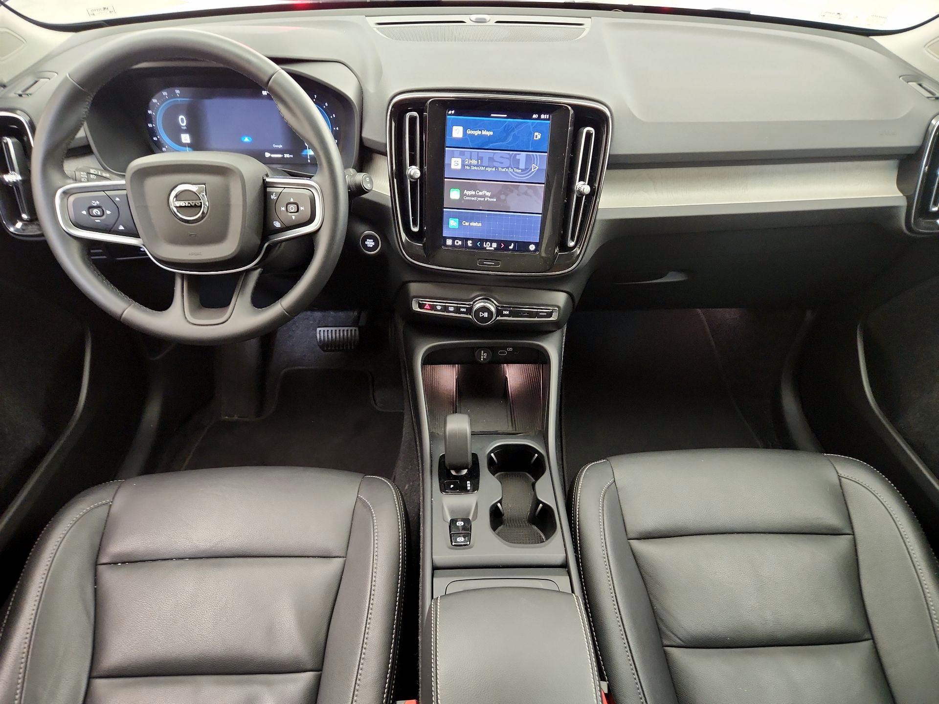 Thumbnail: 2025 Volvo XC40 - 9