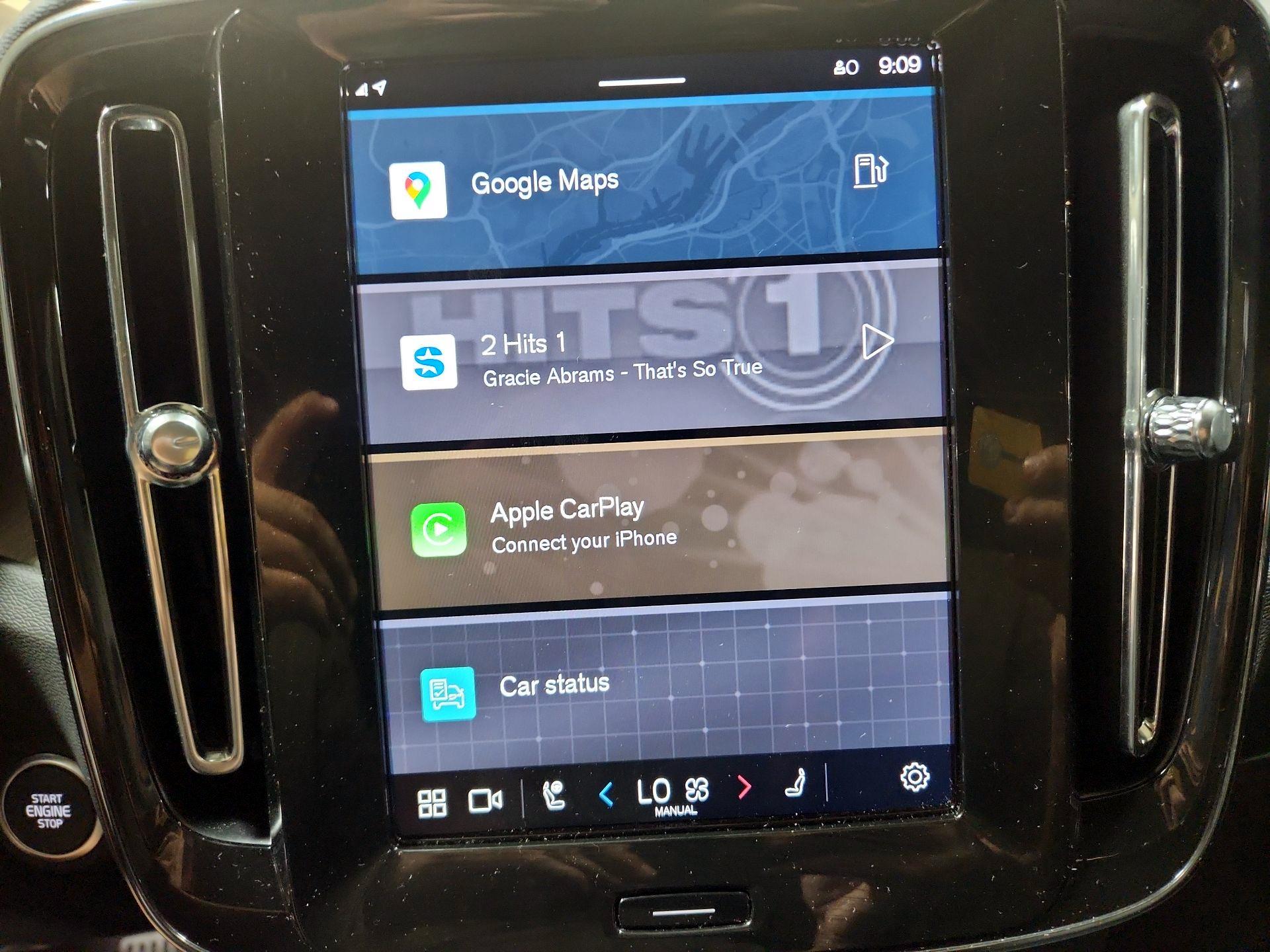 Thumbnail: 2025 Volvo XC40 - 13