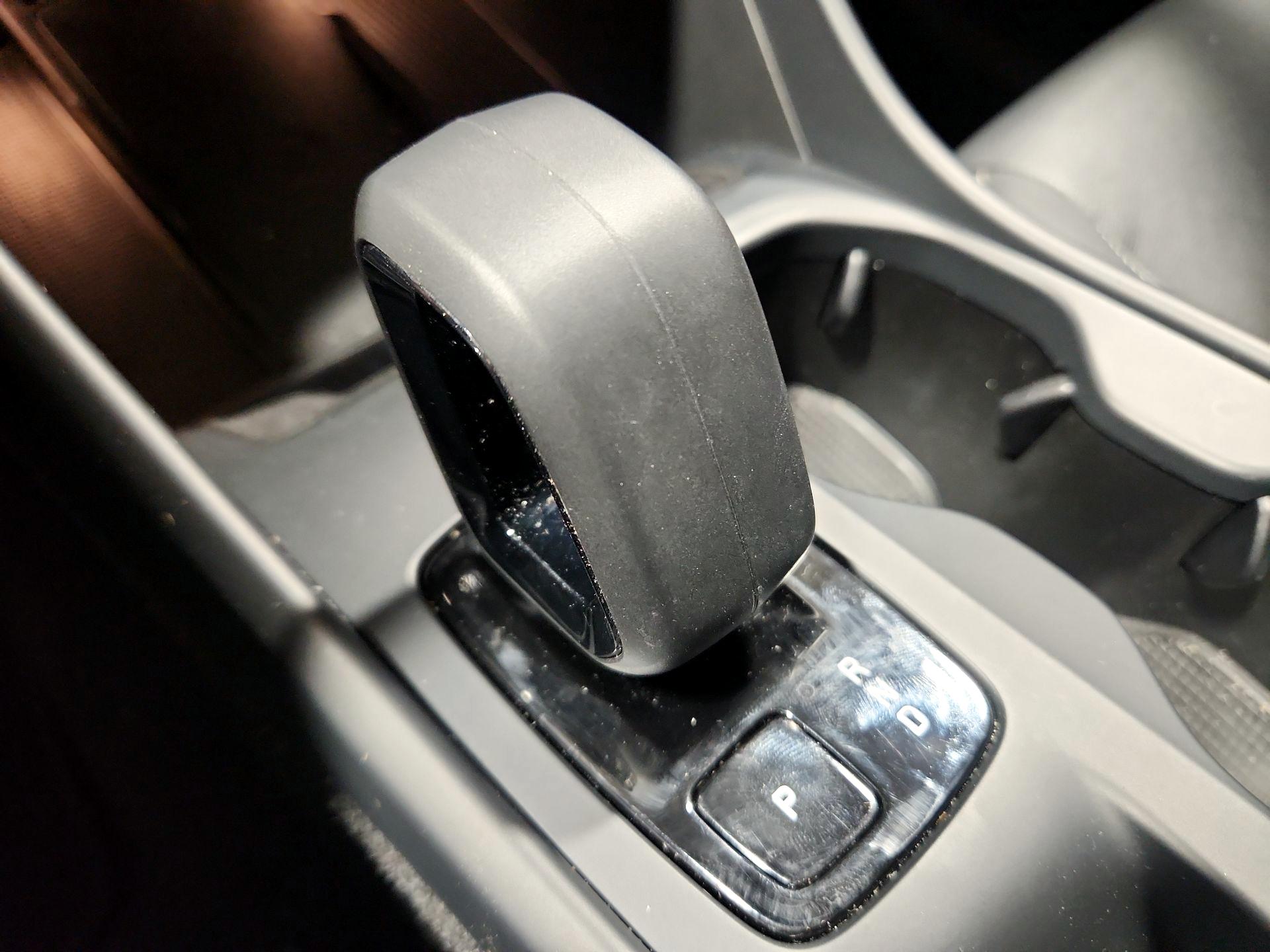 Thumbnail: 2025 Volvo XC40 - 15