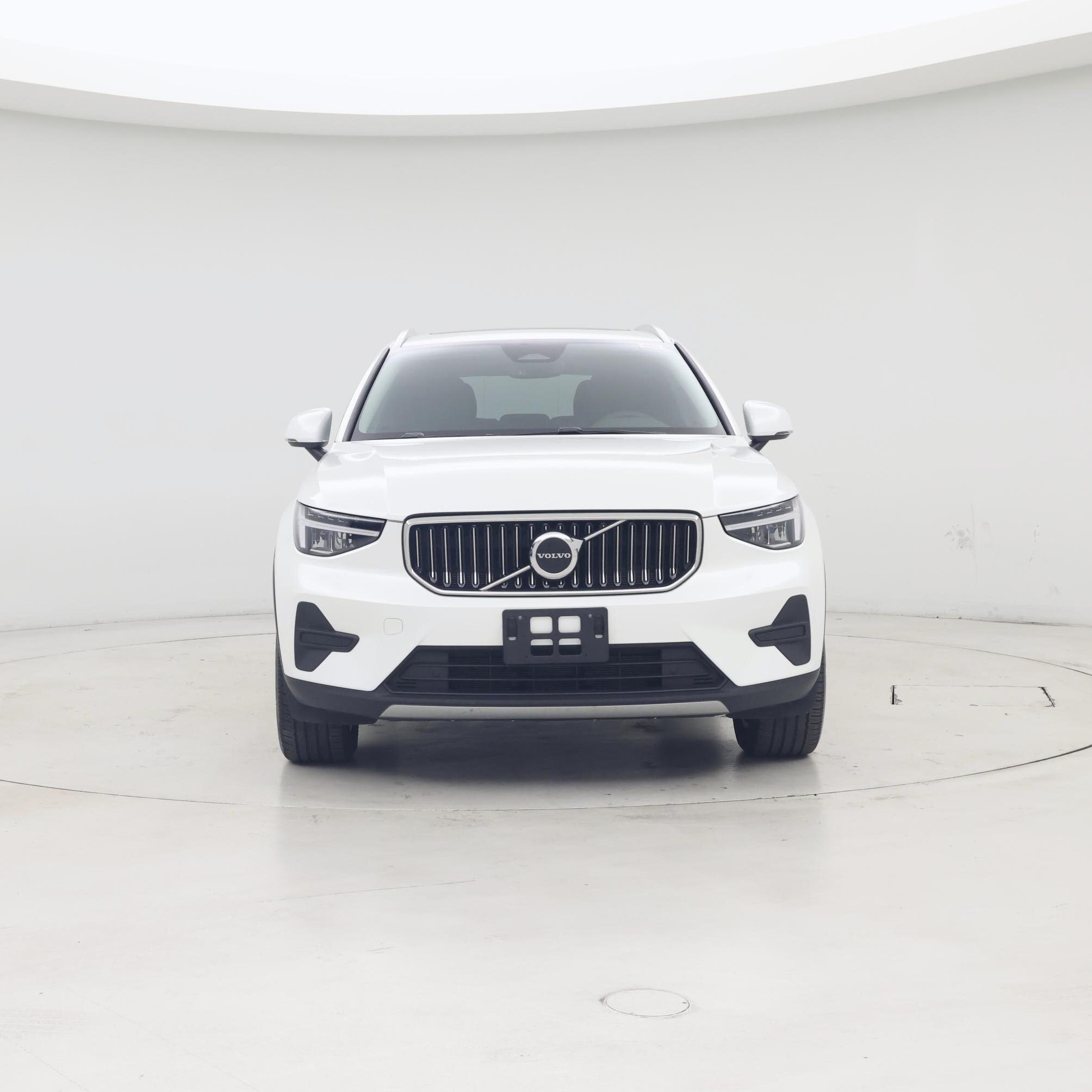 Thumbnail: 2025 Volvo XC40 - 5