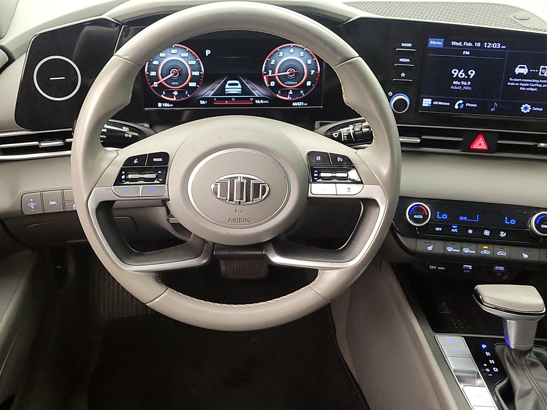 Thumbnail: 2022 Hyundai Elantra - 10