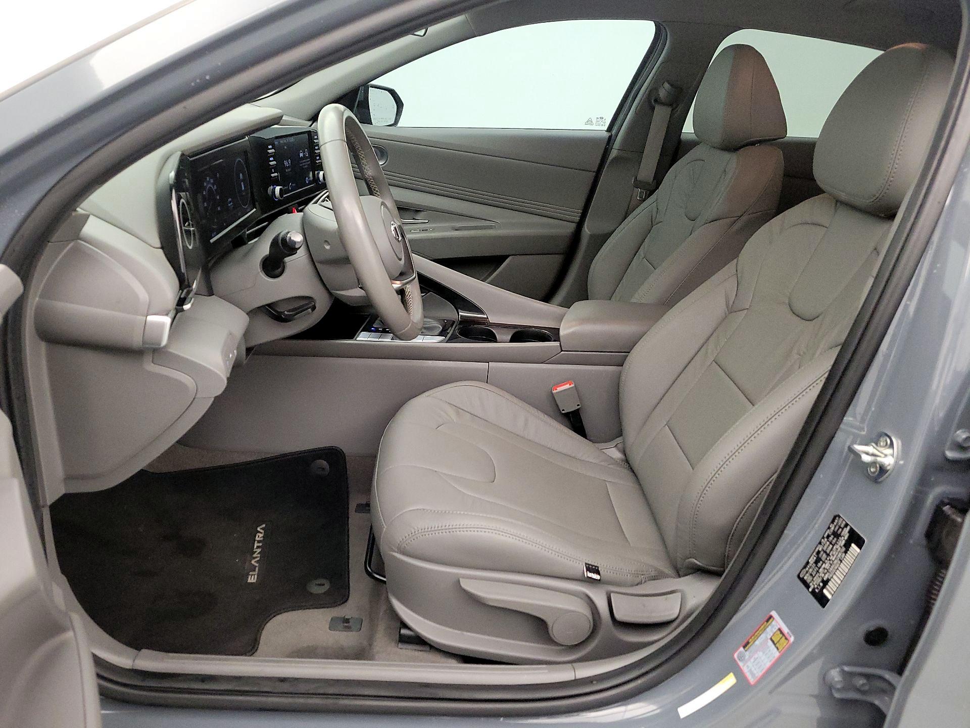 Thumbnail: 2022 Hyundai Elantra - 11