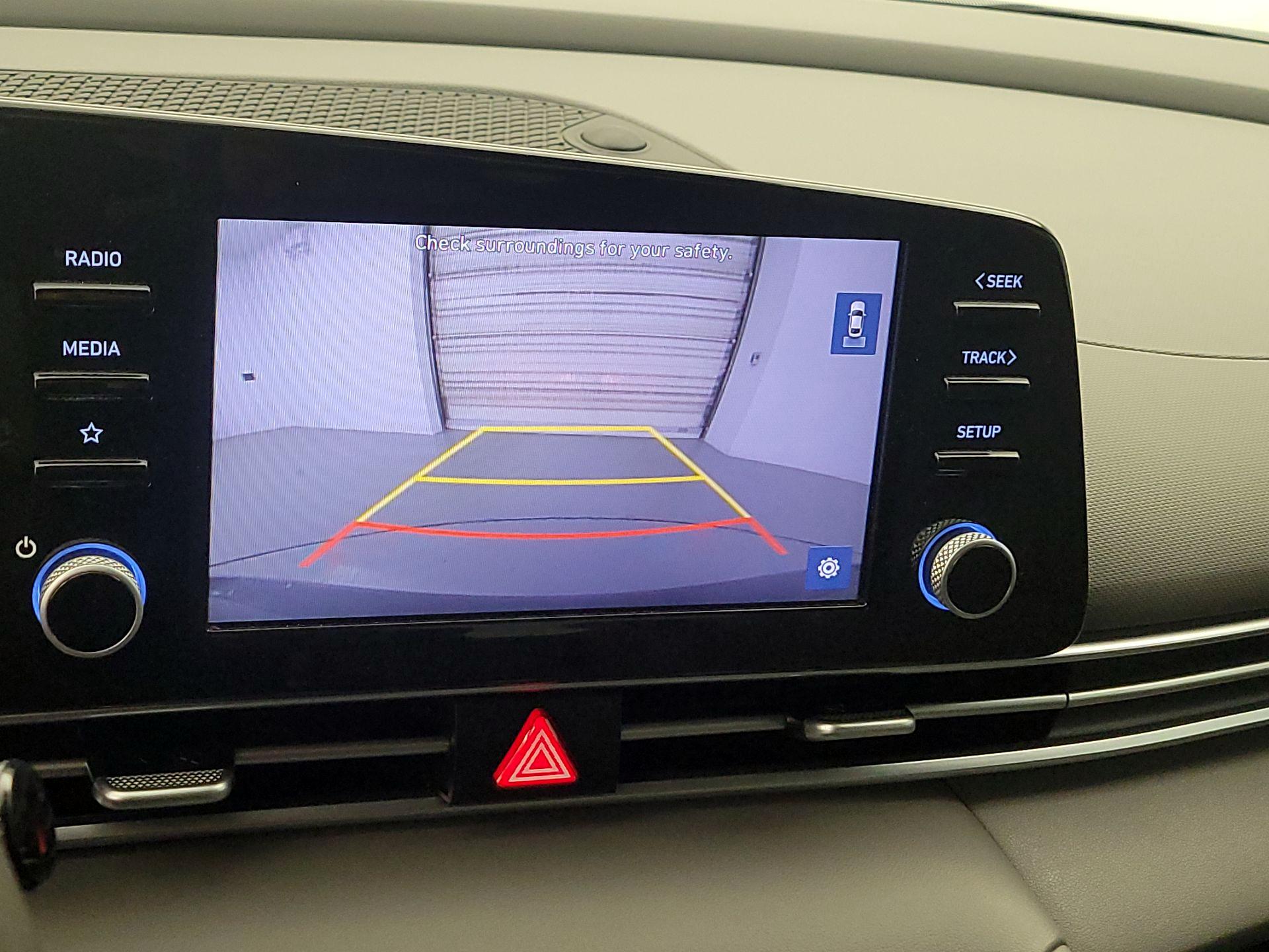 Thumbnail: 2022 Hyundai Elantra - 14