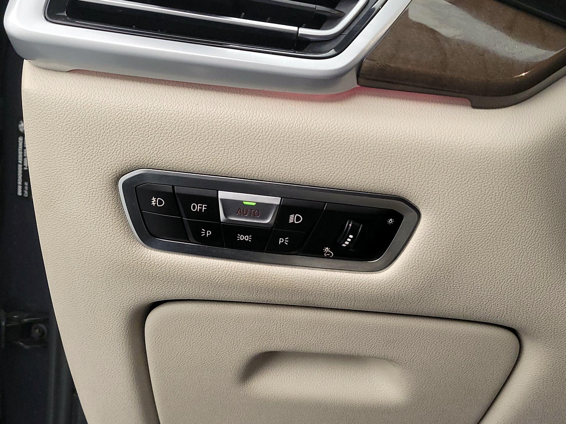Thumbnail: 2021 BMW X5 - 13