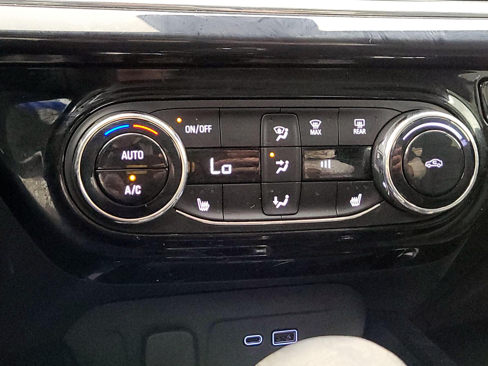 Thumbnail: 2024 Chevrolet Trax - 16