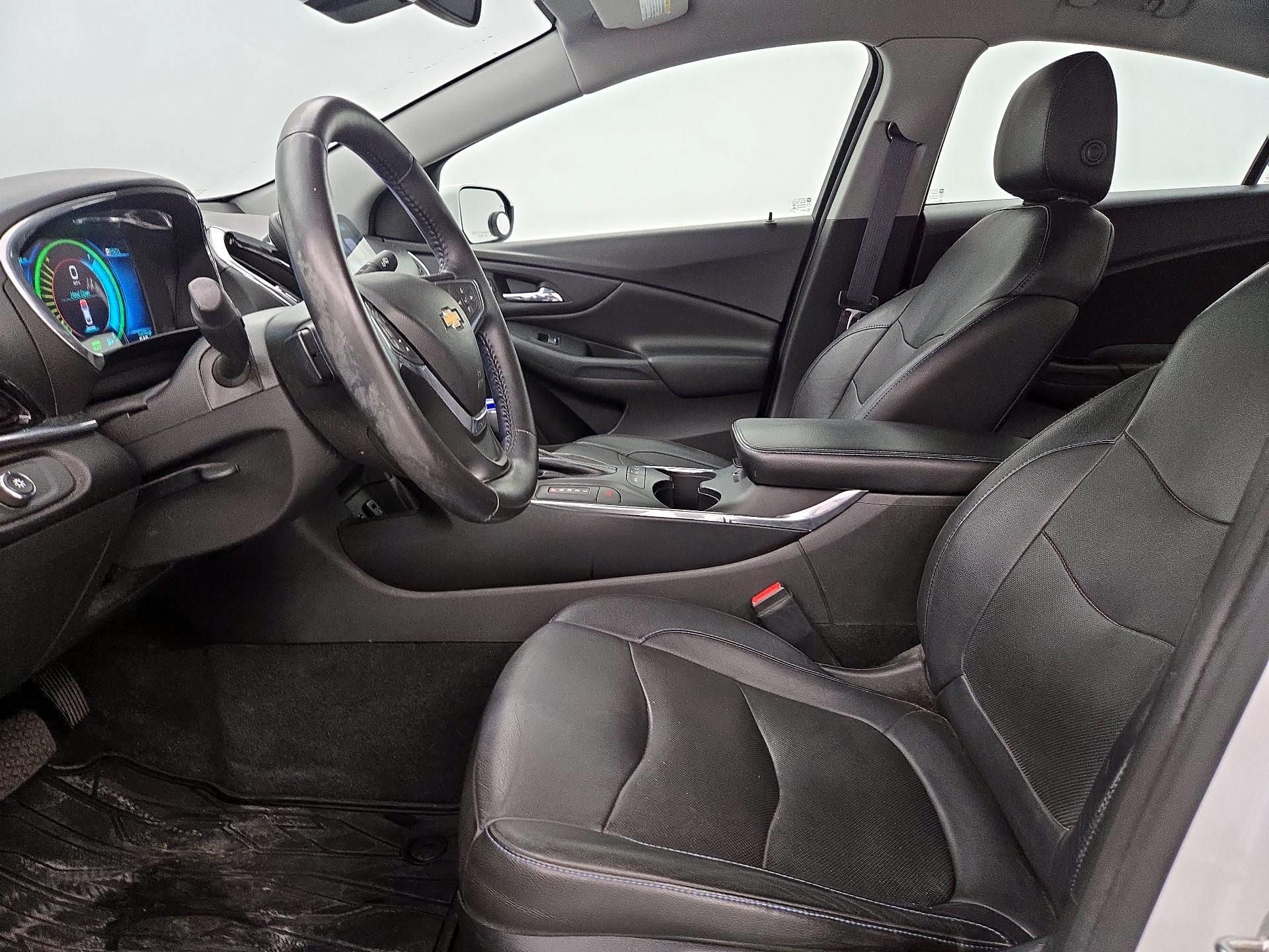 Thumbnail: 2016 Chevrolet Volt - 11