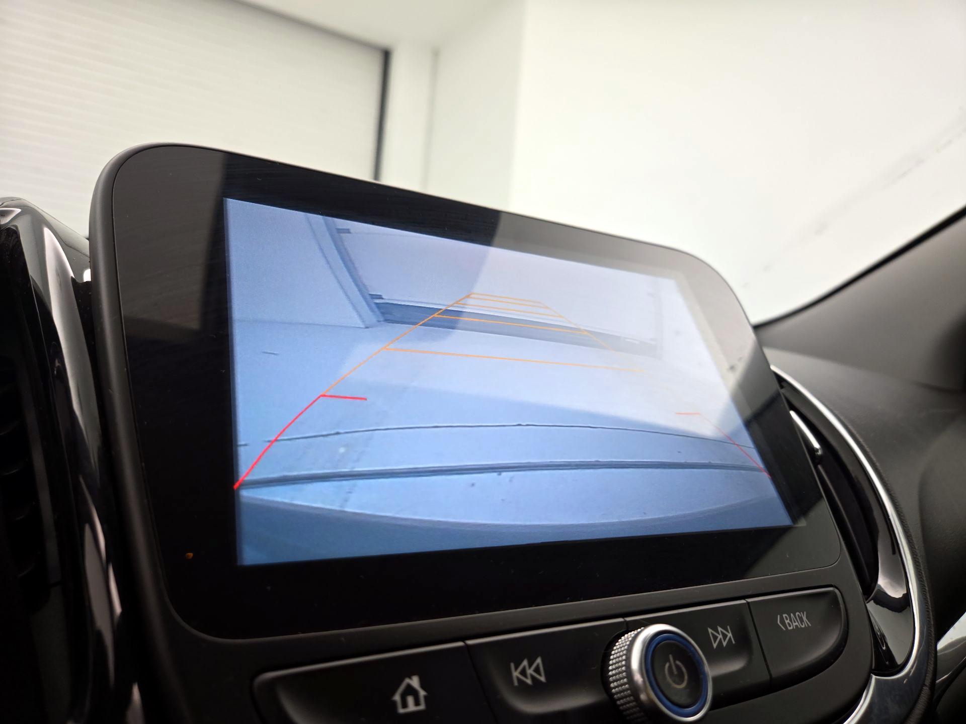 Thumbnail: 2016 Chevrolet Volt - 14