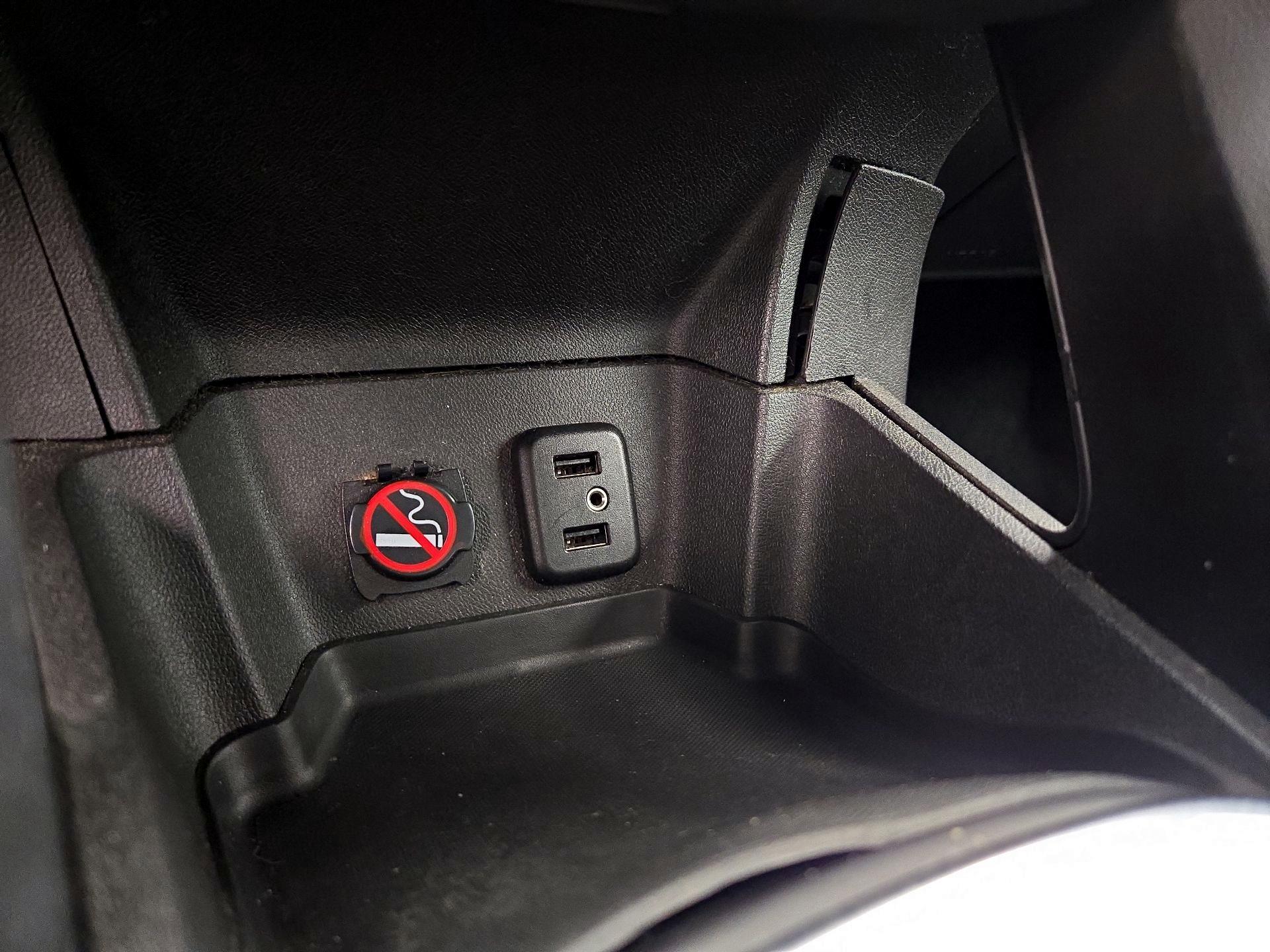 Thumbnail: 2016 Chevrolet Volt - 18