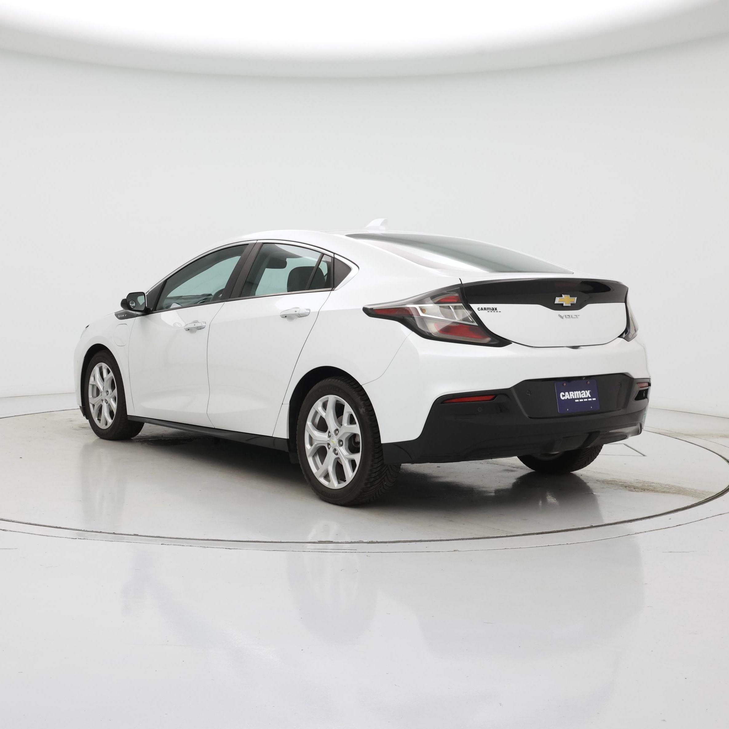 Thumbnail: 2016 Chevrolet Volt - 2