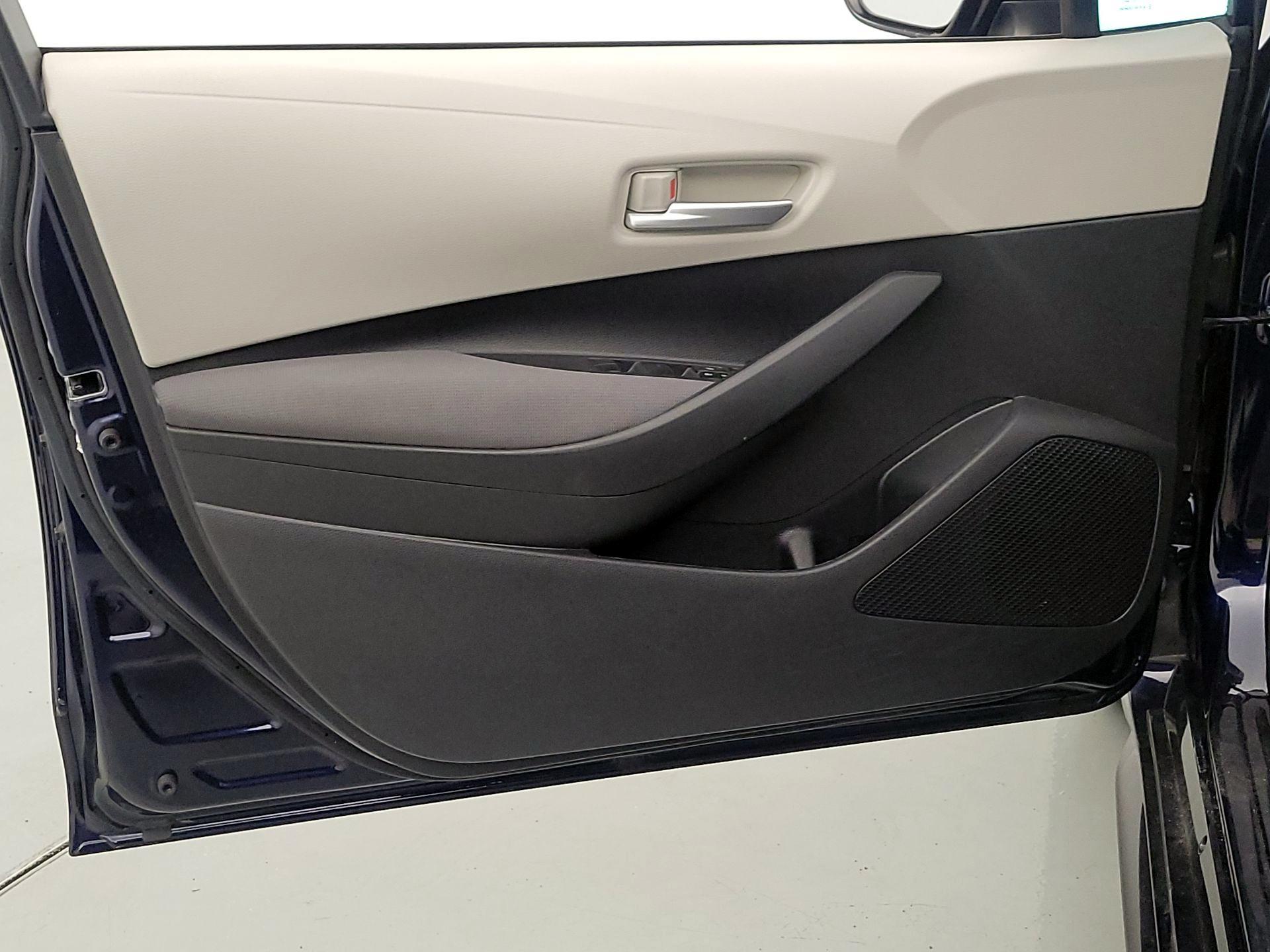 Thumbnail: 2021 Toyota Corolla - 12