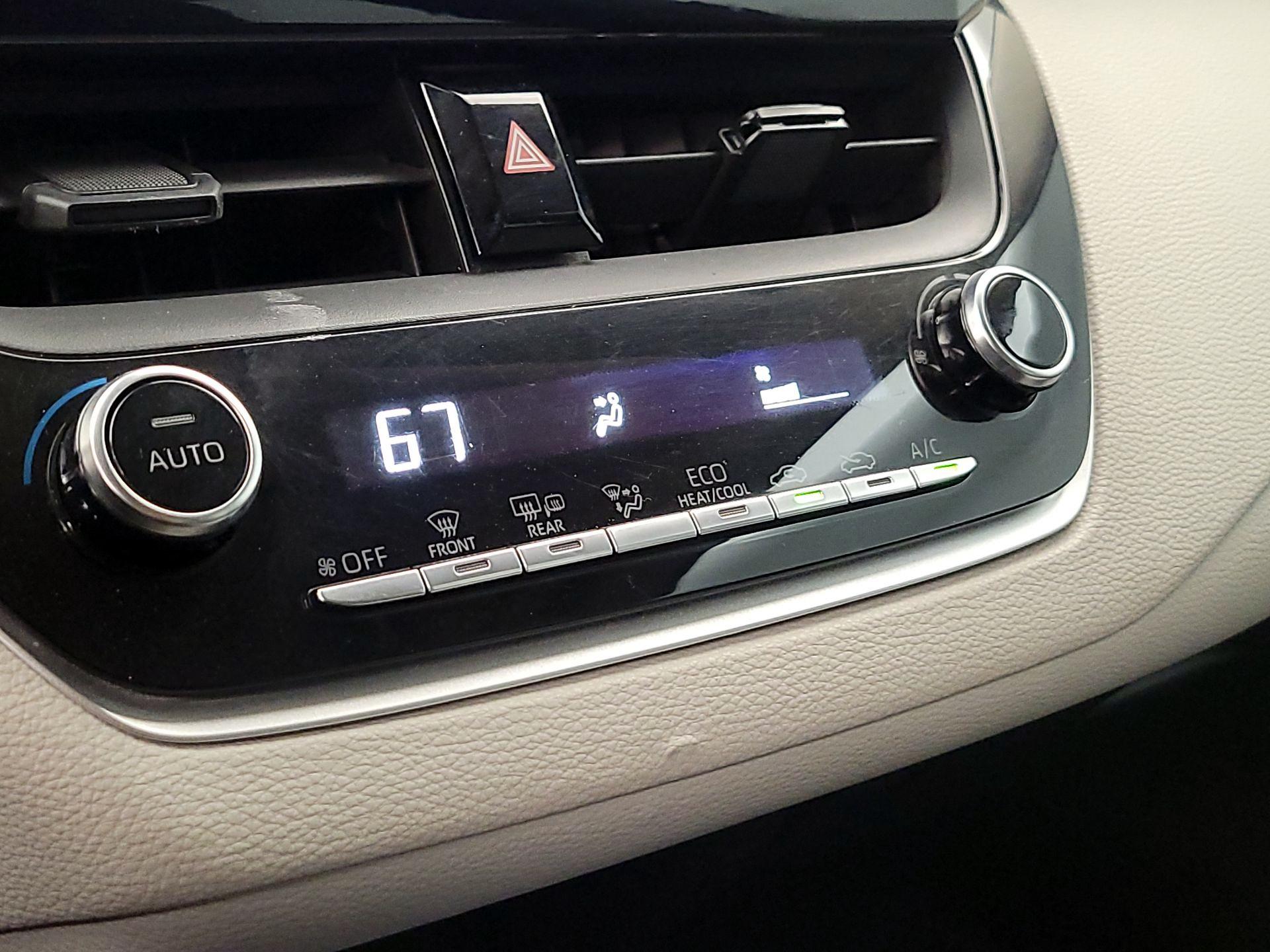 Thumbnail: 2021 Toyota Corolla - 16