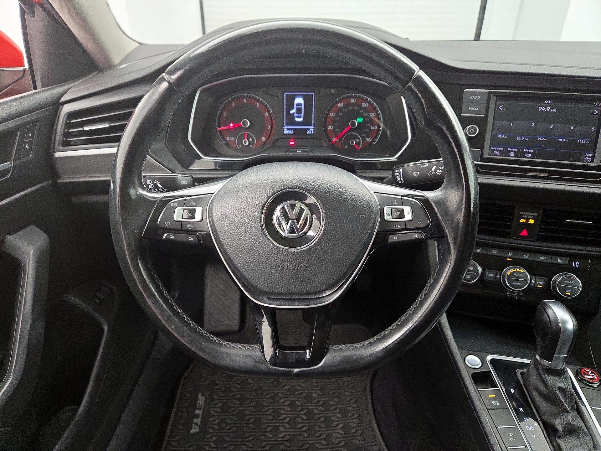 Thumbnail: 2019 Volkswagen Jetta - 10