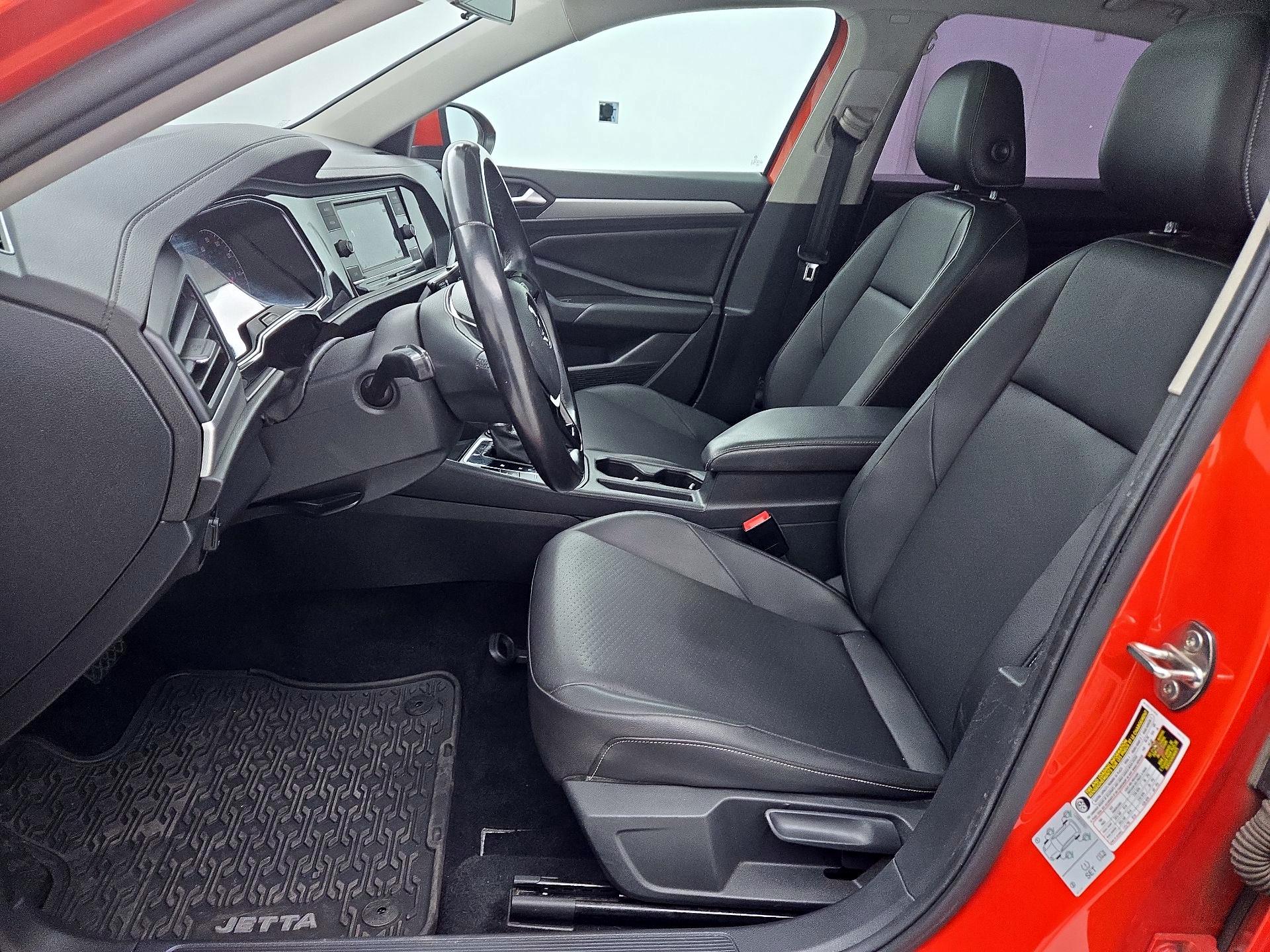 Thumbnail: 2019 Volkswagen Jetta - 11