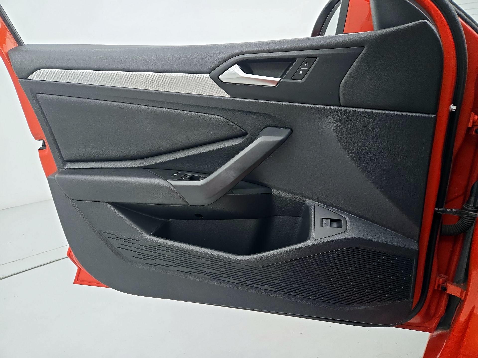 Thumbnail: 2019 Volkswagen Jetta - 12