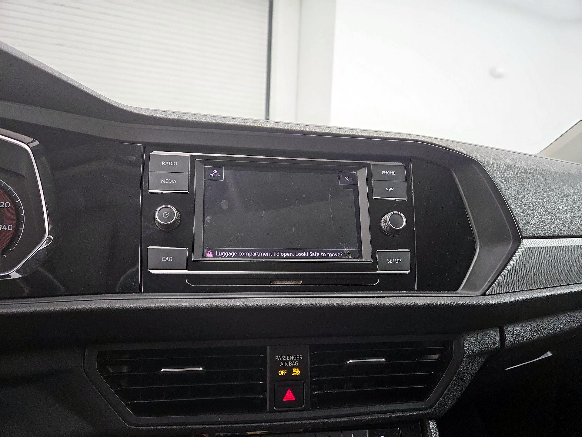 Thumbnail: 2019 Volkswagen Jetta - 14