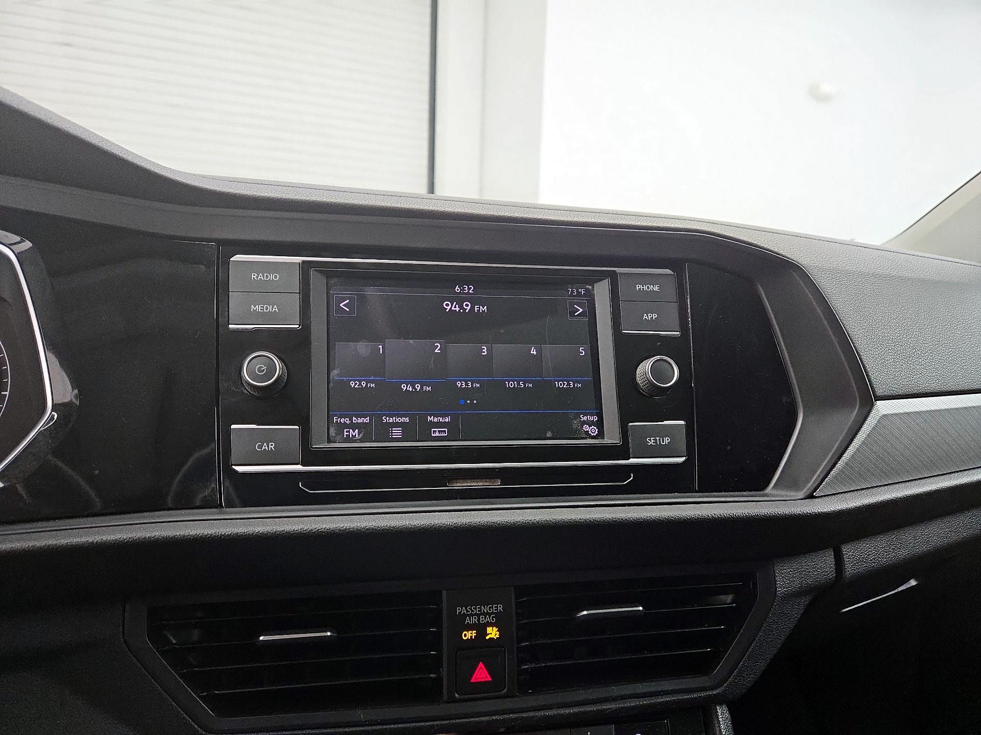 Thumbnail: 2019 Volkswagen Jetta - 15