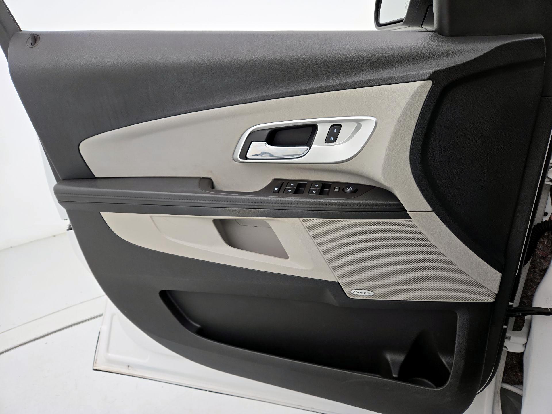 Thumbnail: 2017 Chevrolet Equinox - 12