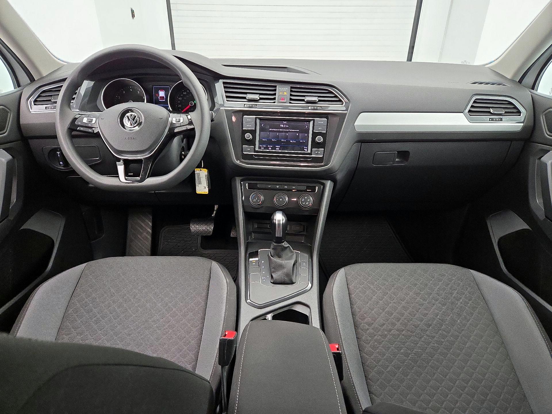 Thumbnail: 2019 Volkswagen Tiguan - 9