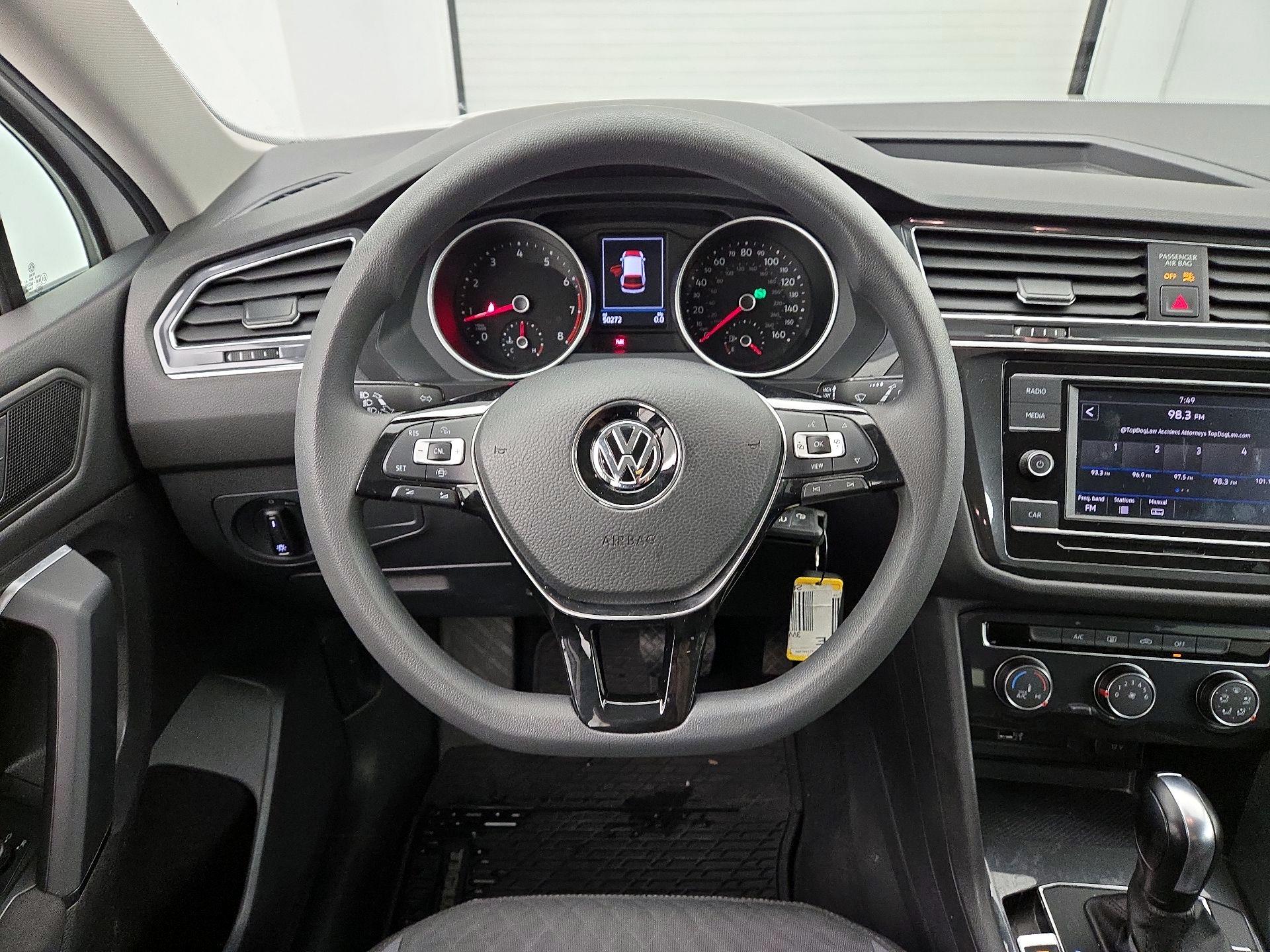 Thumbnail: 2019 Volkswagen Tiguan - 10