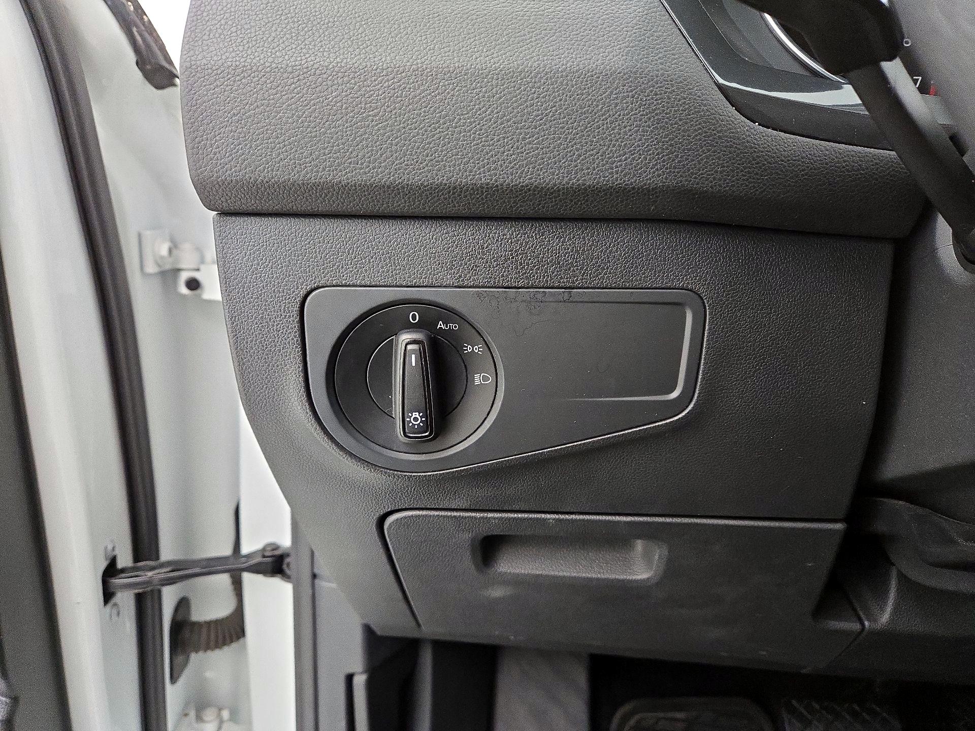 Thumbnail: 2019 Volkswagen Tiguan - 13