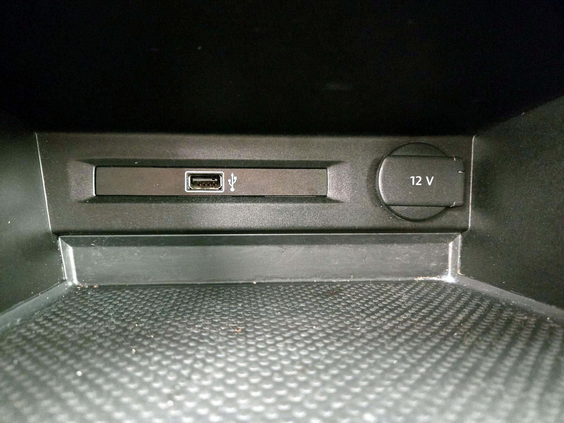 Thumbnail: 2019 Volkswagen Tiguan - 18