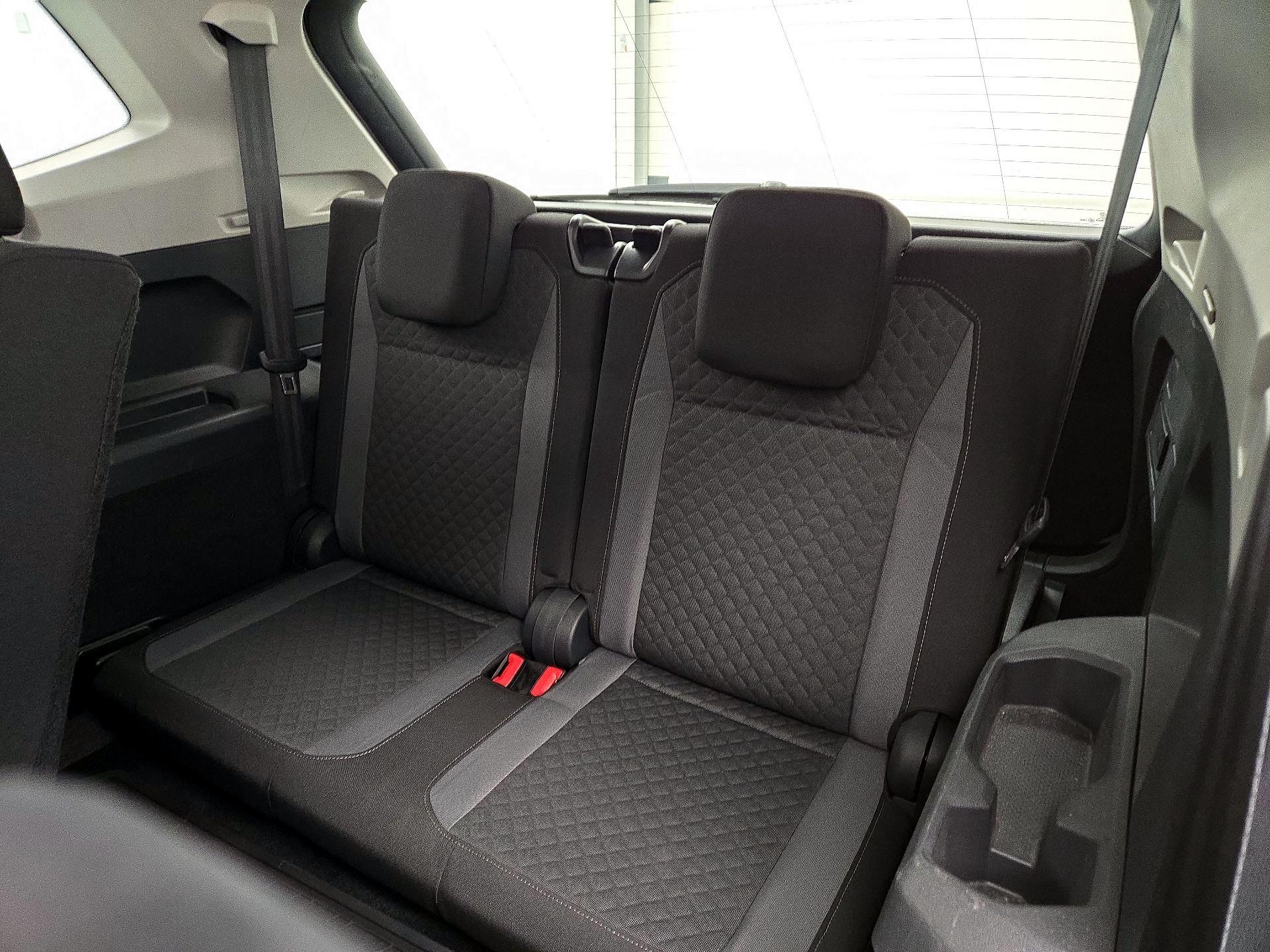 Thumbnail: 2019 Volkswagen Tiguan - 20