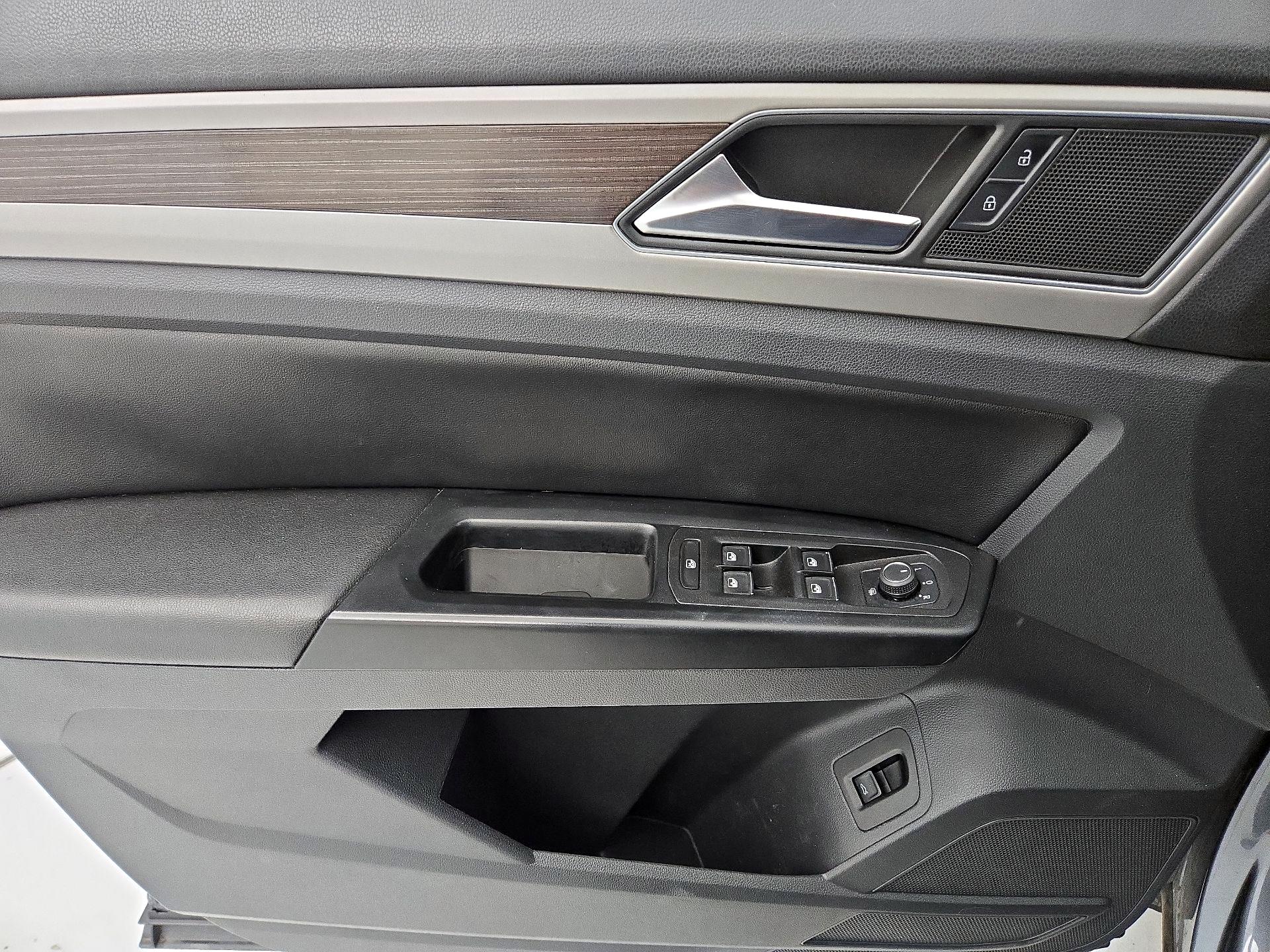 Thumbnail: 2019 Volkswagen Atlas - 12