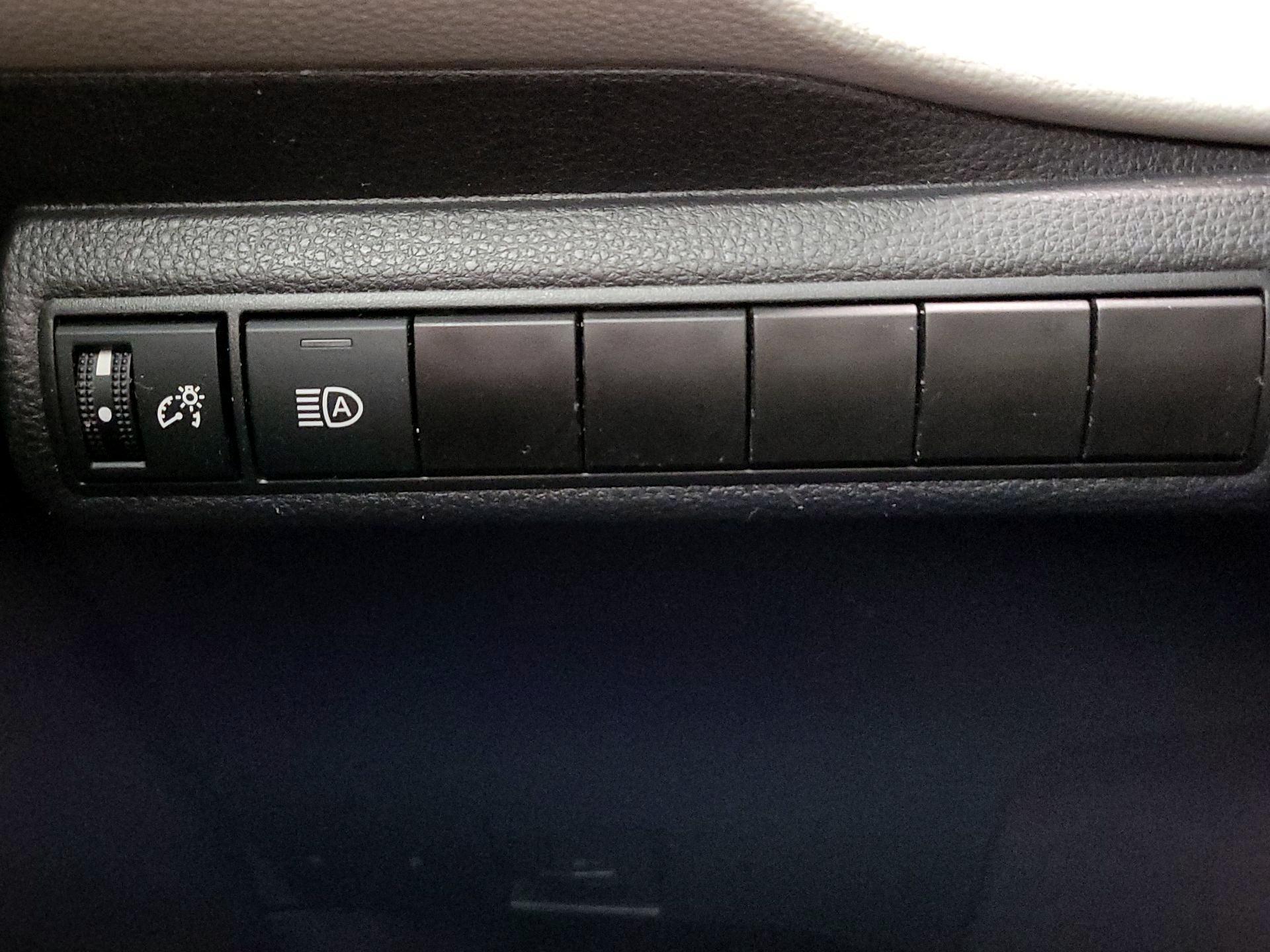 Thumbnail: 2024 Toyota Corolla - 13