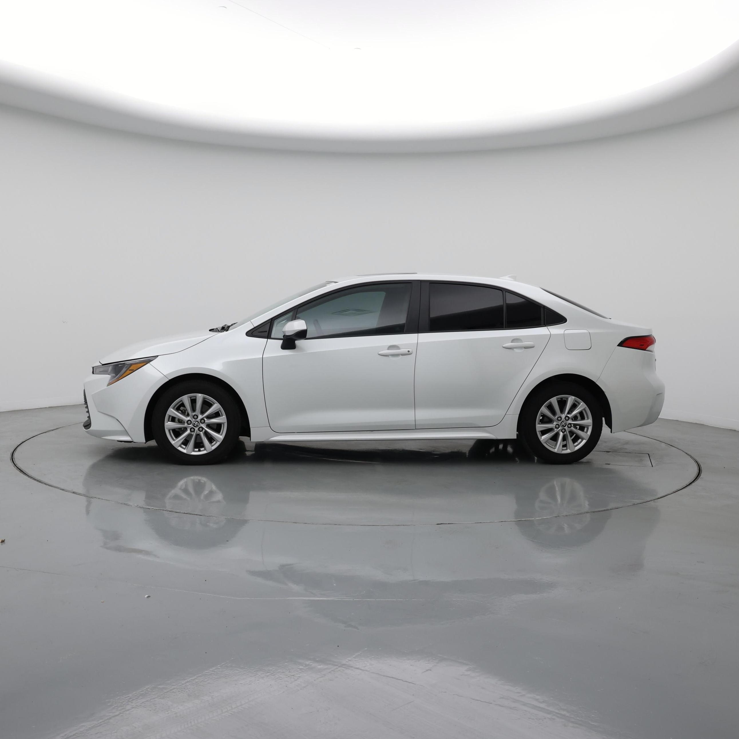 Thumbnail: 2024 Toyota Corolla - 3