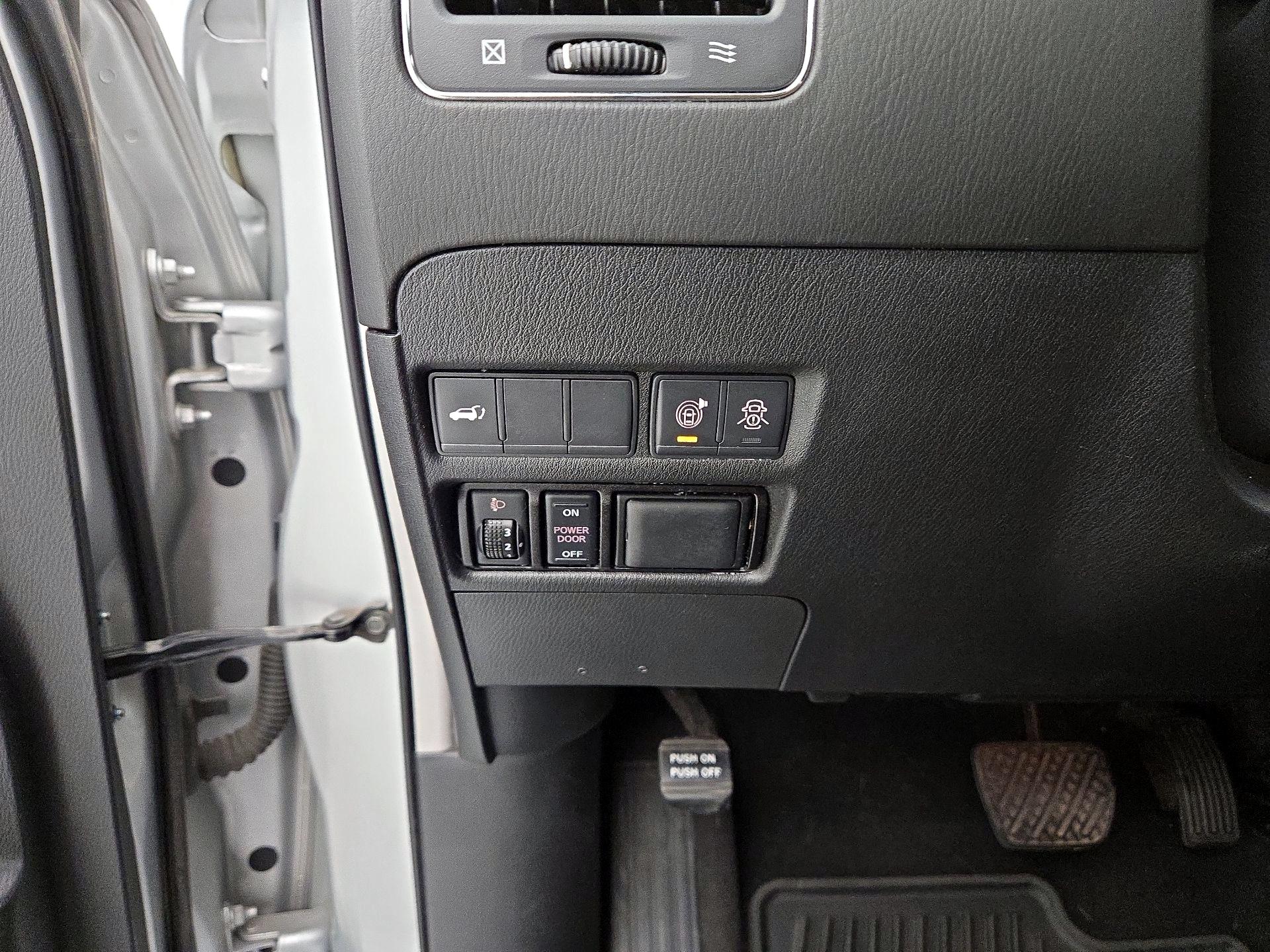 Thumbnail: 2019 Nissan Armada - 13