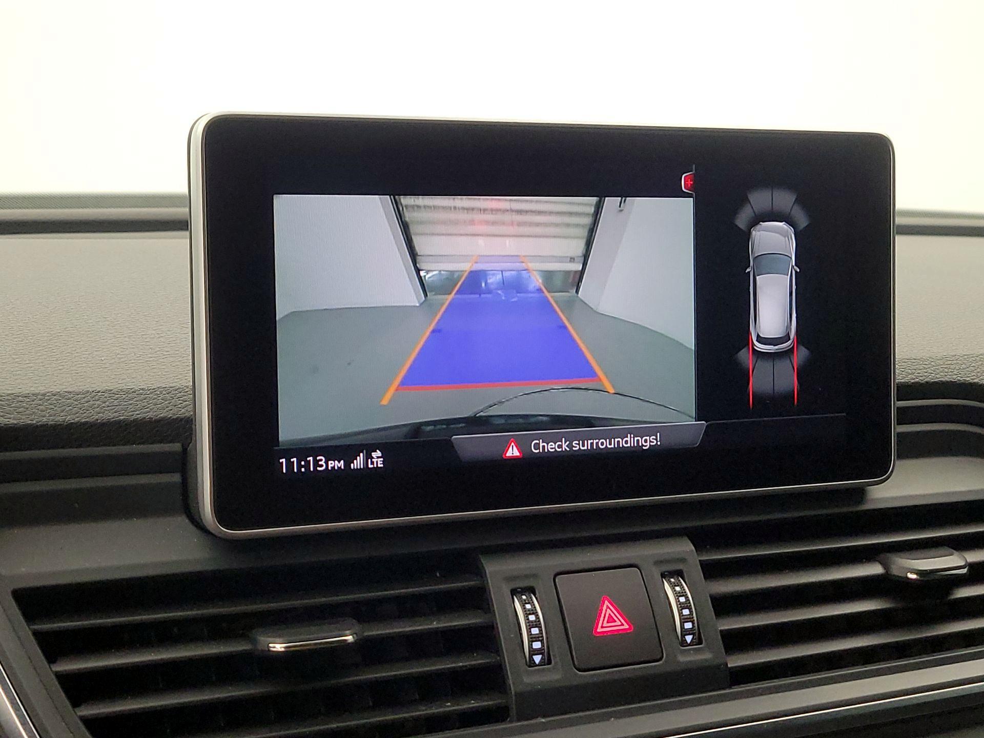 Thumbnail: 2020 Audi SQ5 - 15