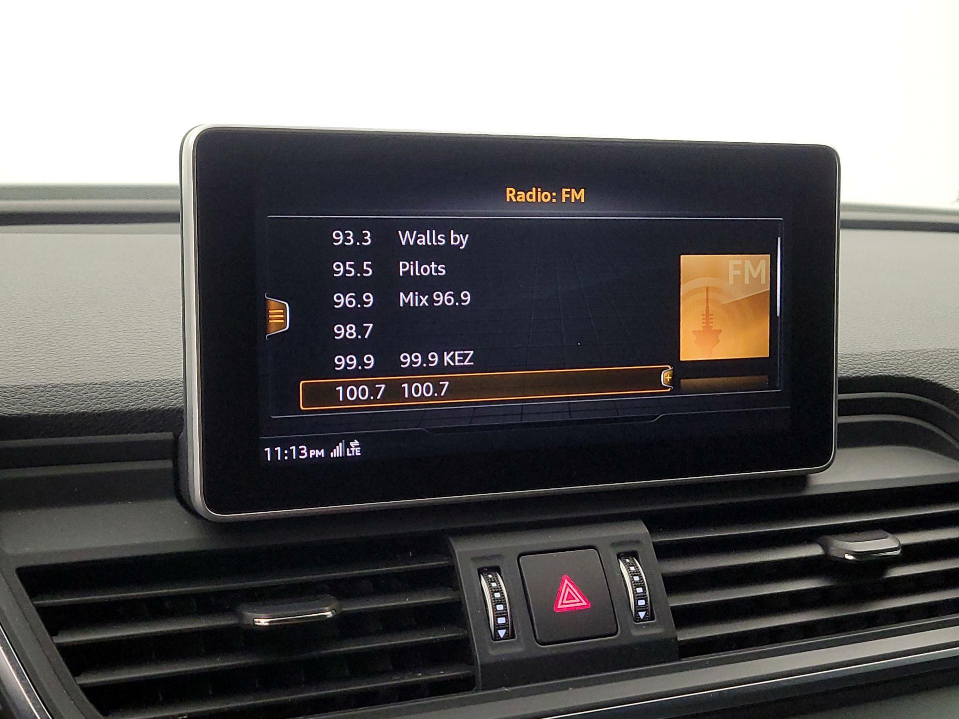 Thumbnail: 2020 Audi SQ5 - 16