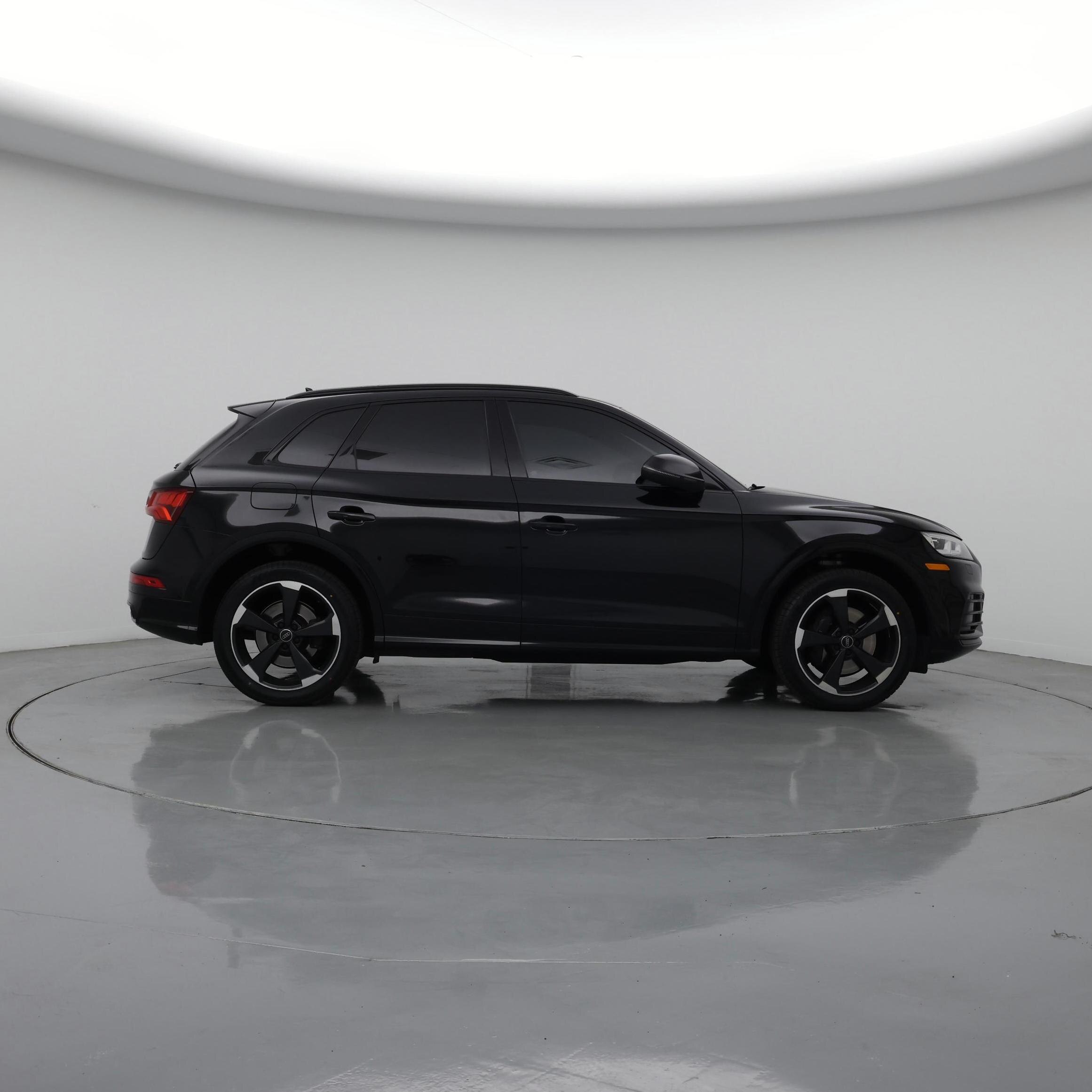 Thumbnail: 2020 Audi SQ5 - 7