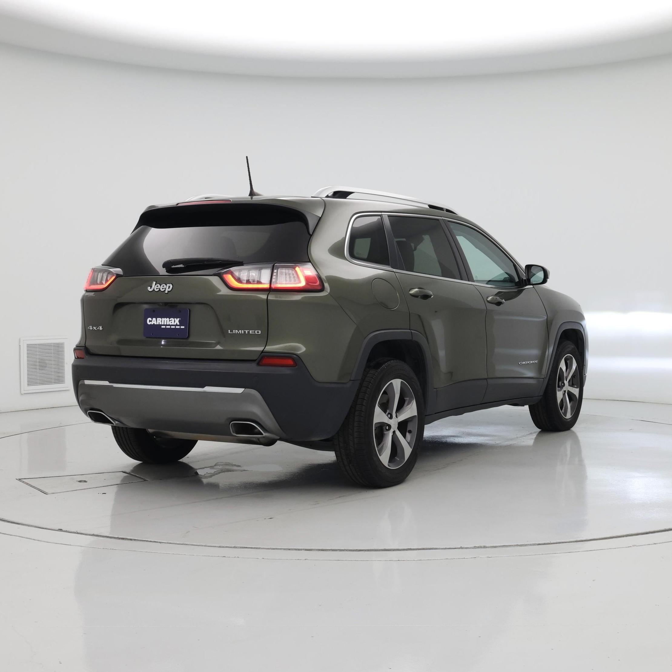Thumbnail: 2019 Jeep Cherokee - 8