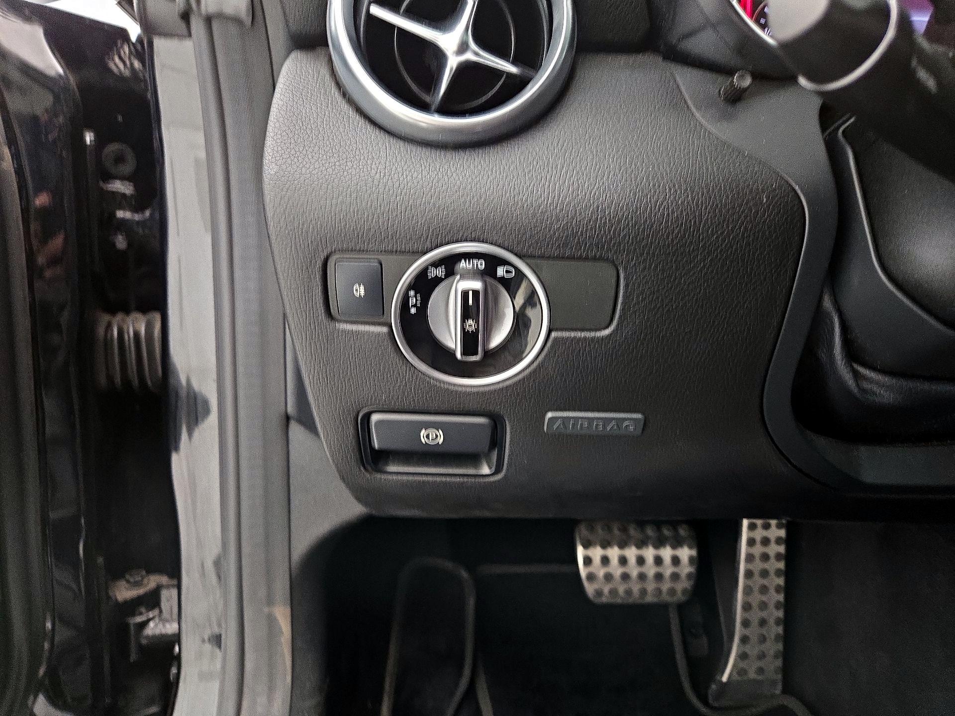 Thumbnail: 2019 Mercedes-Benz SLC - 11