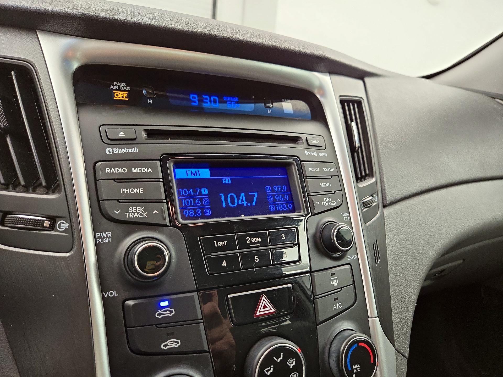 Thumbnail: 2014 Hyundai Sonata - 12