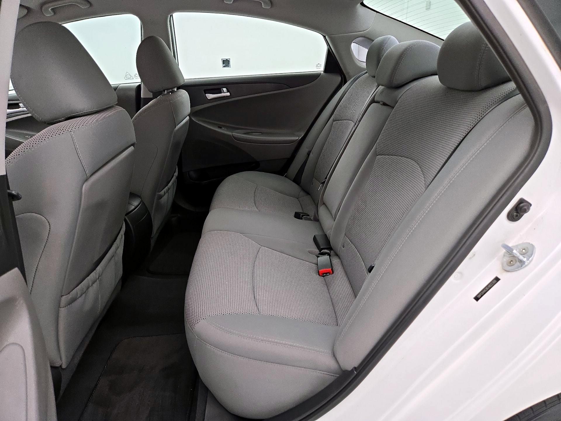 Thumbnail: 2014 Hyundai Sonata - 16