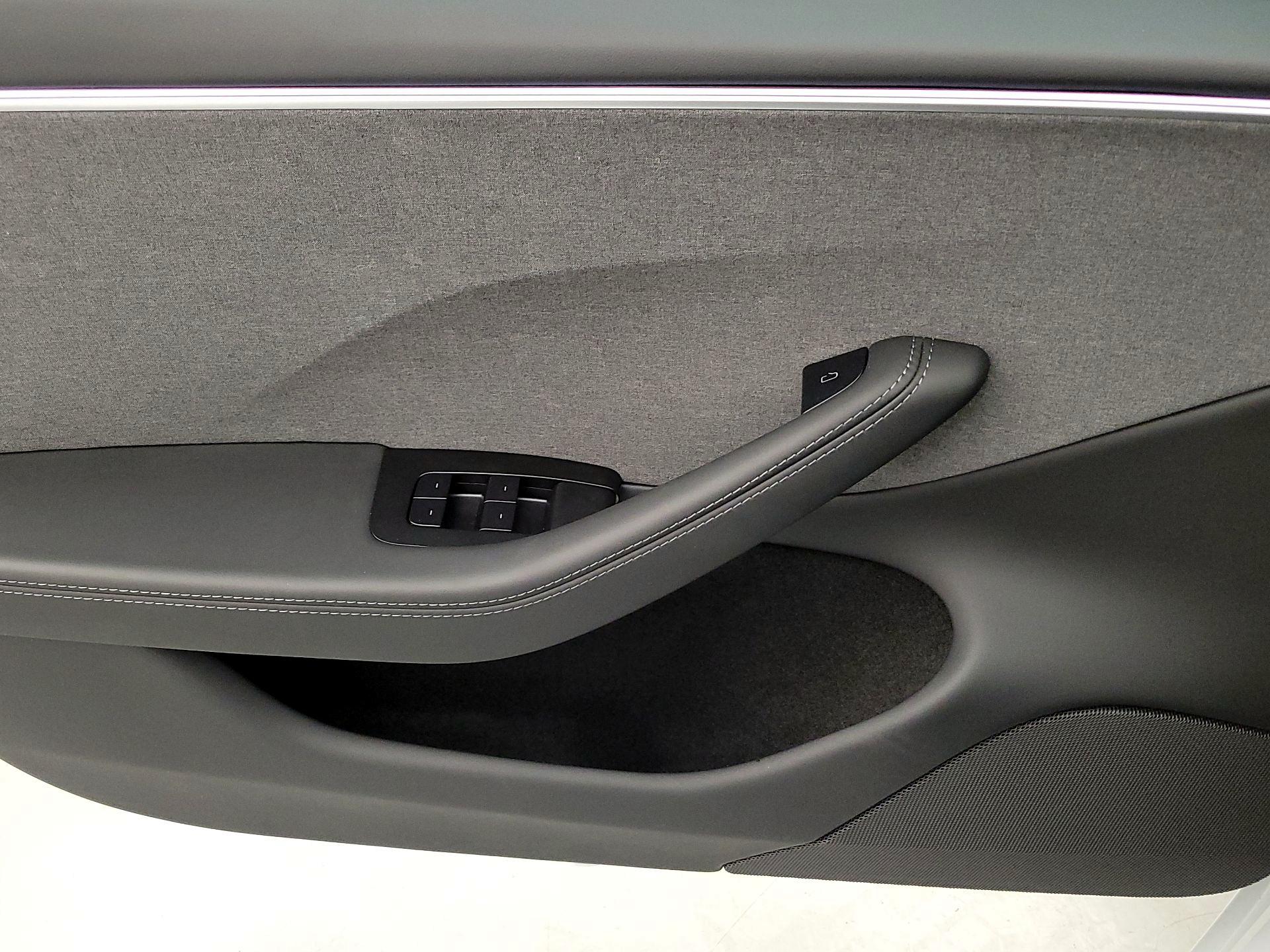 Thumbnail: 2025 Tesla Model 3 - 12