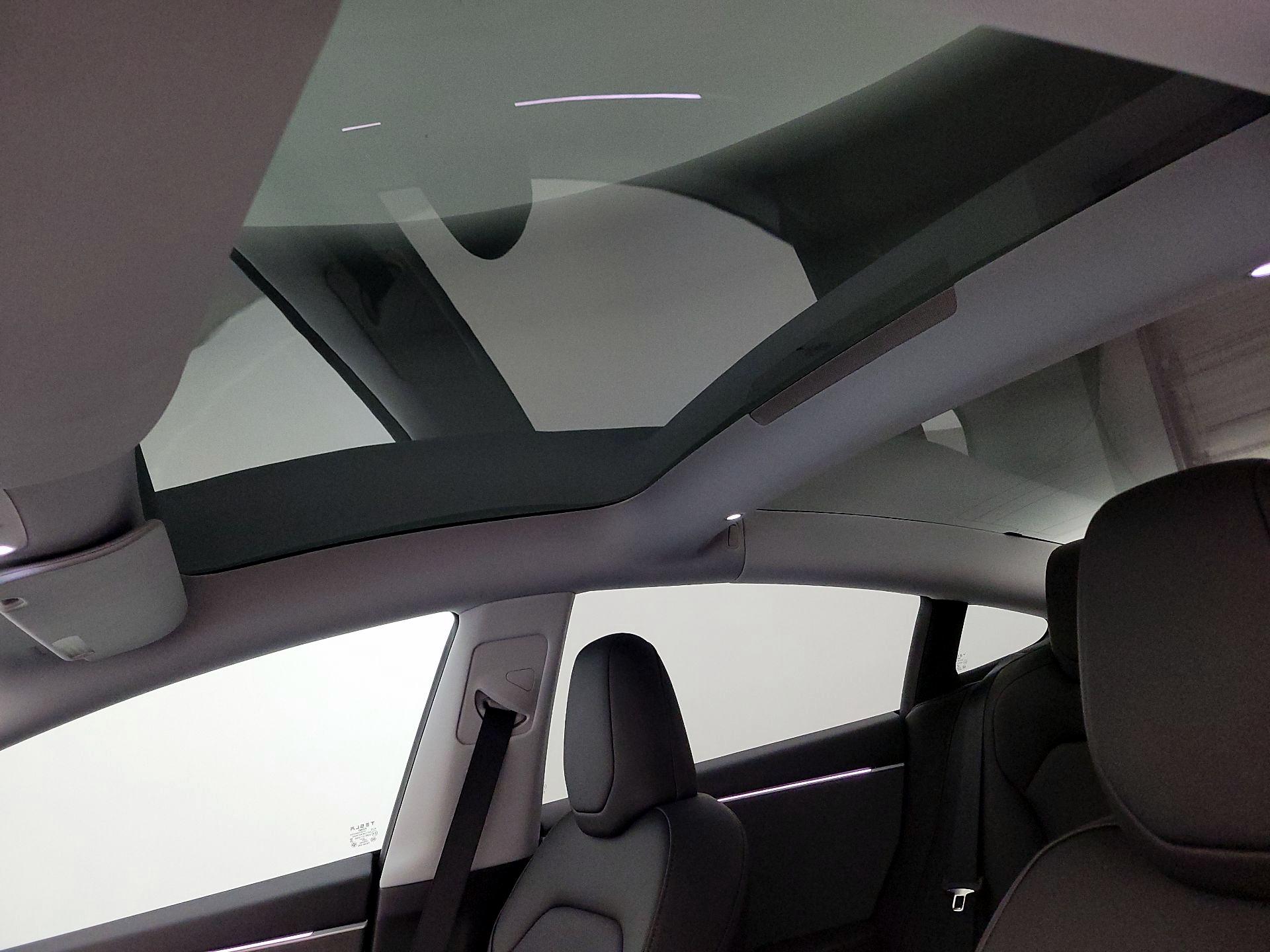 Thumbnail: 2025 Tesla Model 3 - 18